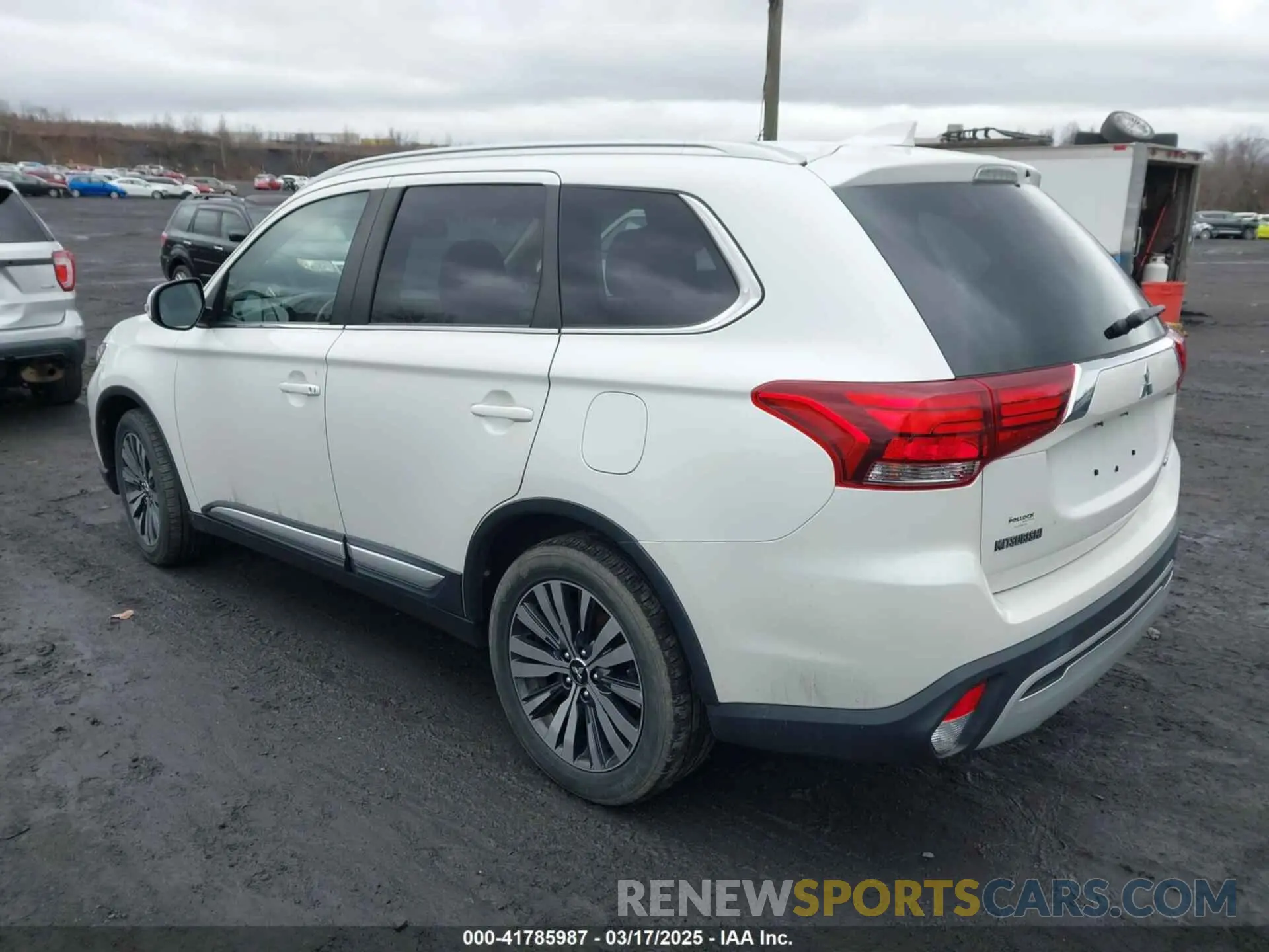 3 Photograph of a damaged car JA4AZ3A38KZ051047 MITSUBISHI OUTLANDER 2019