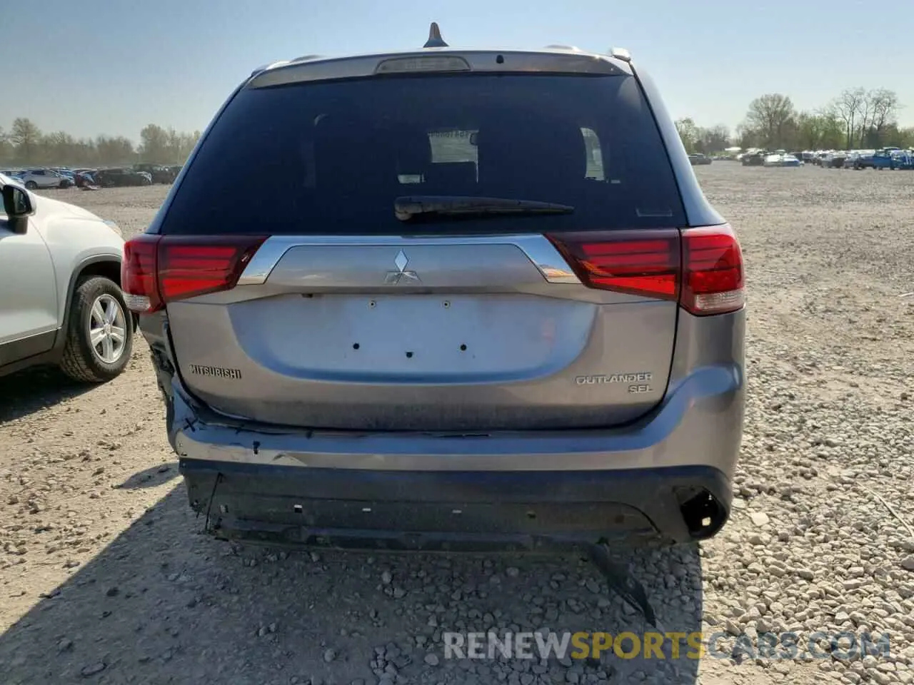 6 Photograph of a damaged car JA4AZ3A39KZ003427 MITSUBISHI OUTLANDER 2019