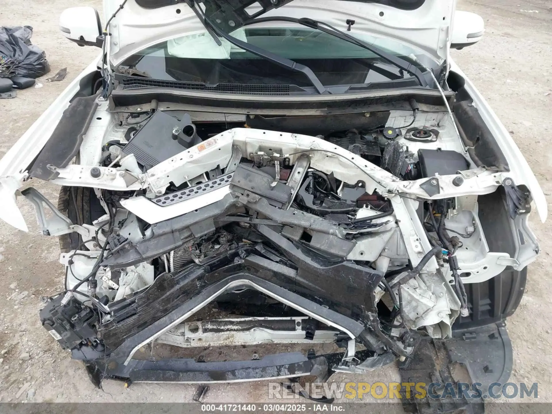 10 Photograph of a damaged car JA4AZ3A39KZ005940 MITSUBISHI OUTLANDER 2019
