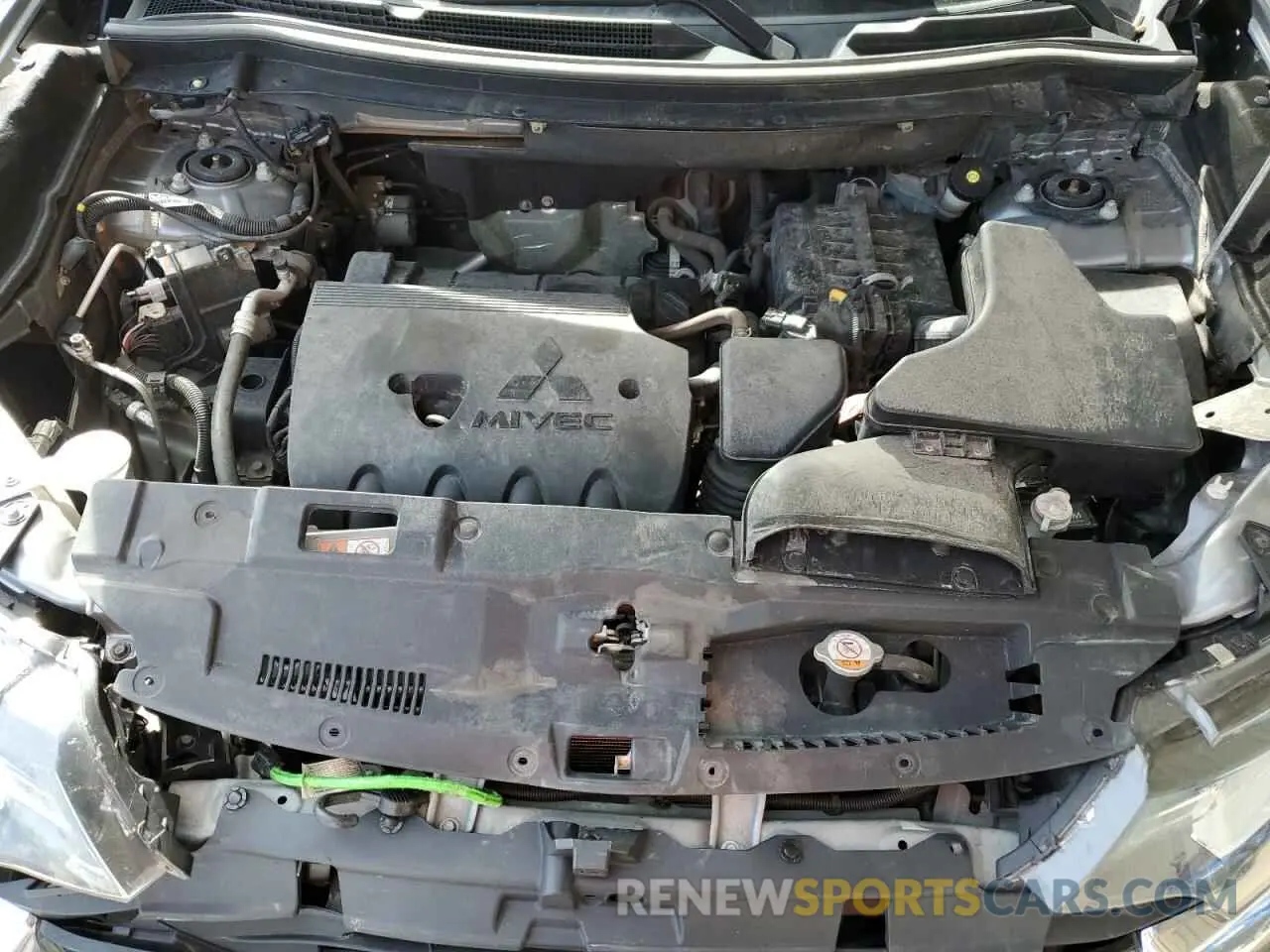 12 Photograph of a damaged car JA4AZ3A39KZ040557 MITSUBISHI OUTLANDER 2019