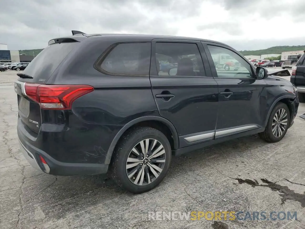 3 Photograph of a damaged car JA4AZ3A39KZ042549 MITSUBISHI OUTLANDER 2019