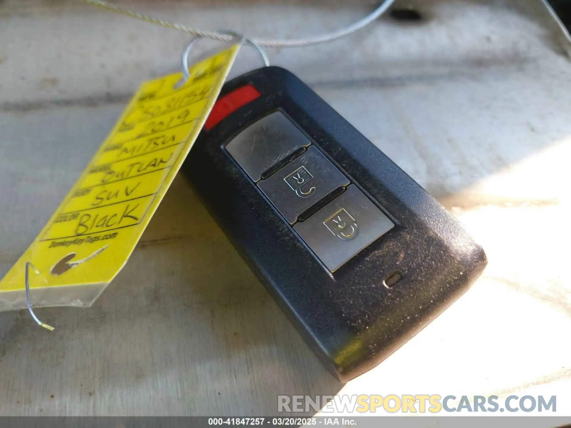 11 Photograph of a damaged car JA4AZ3A39KZ051123 MITSUBISHI OUTLANDER 2019