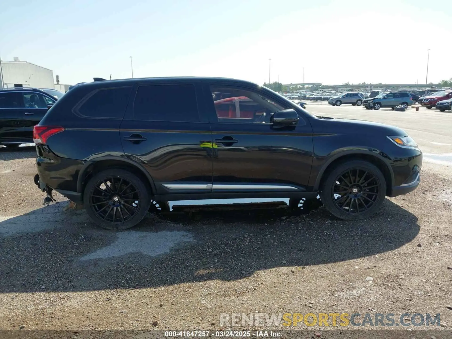 13 Photograph of a damaged car JA4AZ3A39KZ051123 MITSUBISHI OUTLANDER 2019
