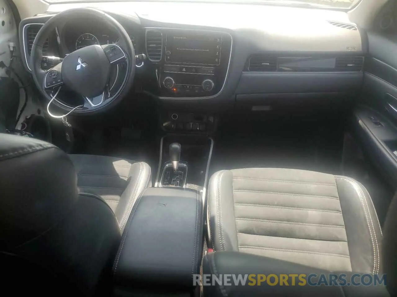 8 Photograph of a damaged car JA4AZ3A3XKZ014663 MITSUBISHI OUTLANDER 2019