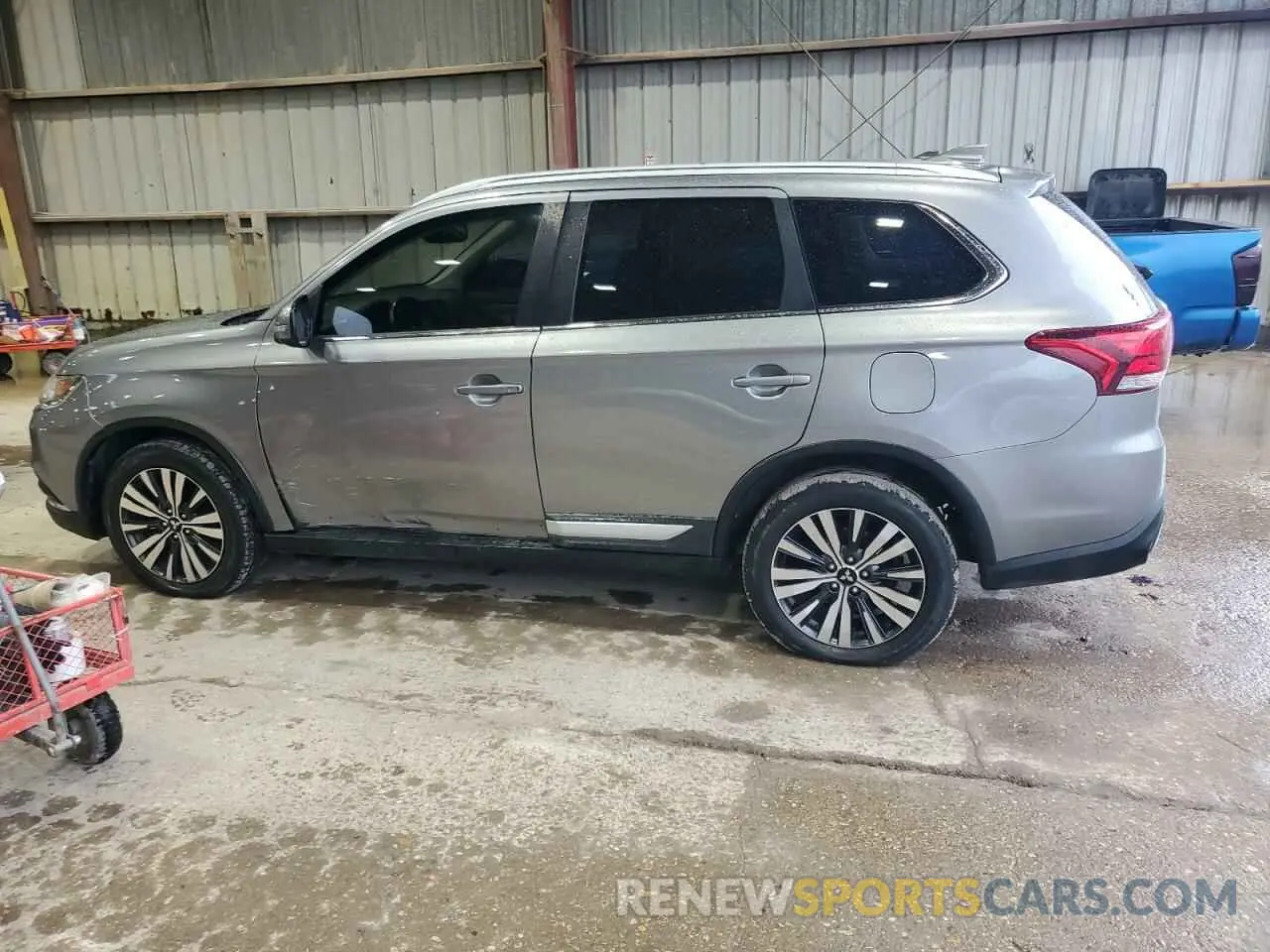 2 Photograph of a damaged car JA4AZ3A3XKZ026800 MITSUBISHI OUTLANDER 2019