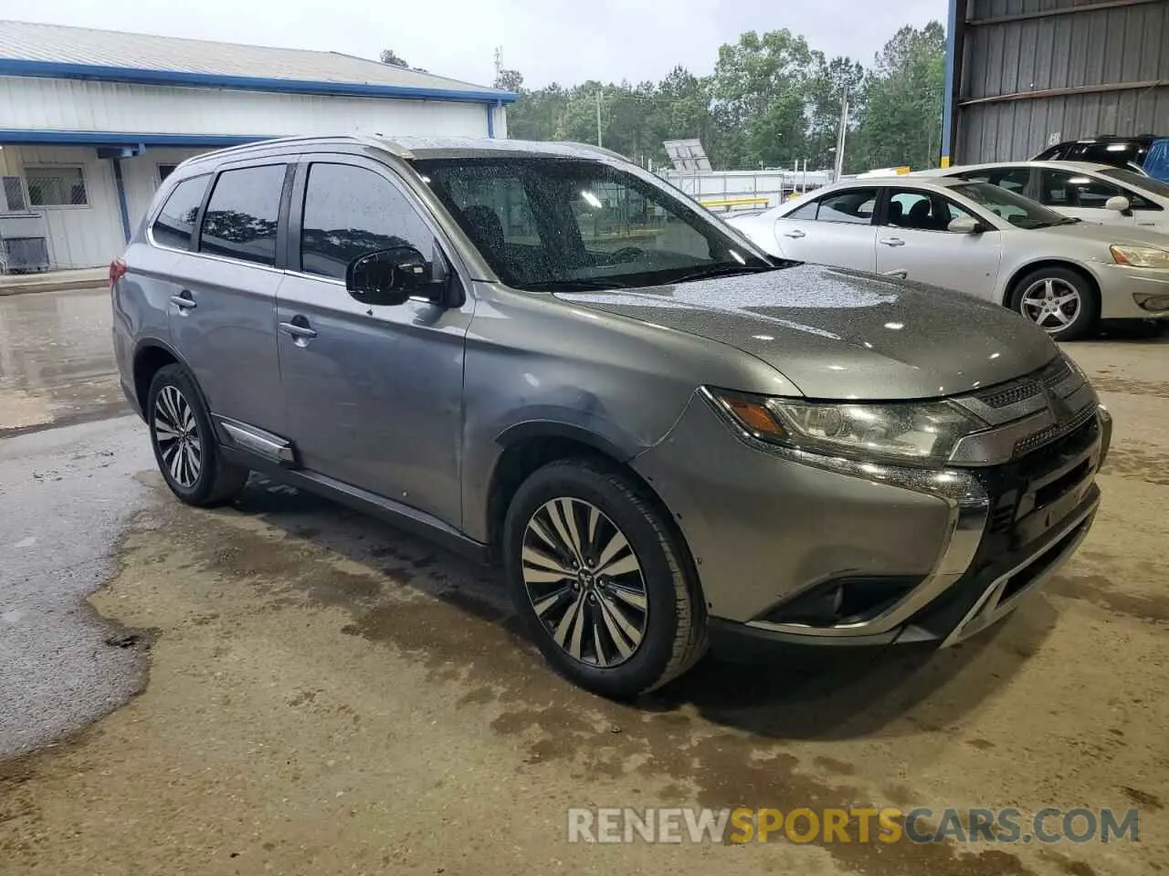 4 Photograph of a damaged car JA4AZ3A3XKZ026800 MITSUBISHI OUTLANDER 2019