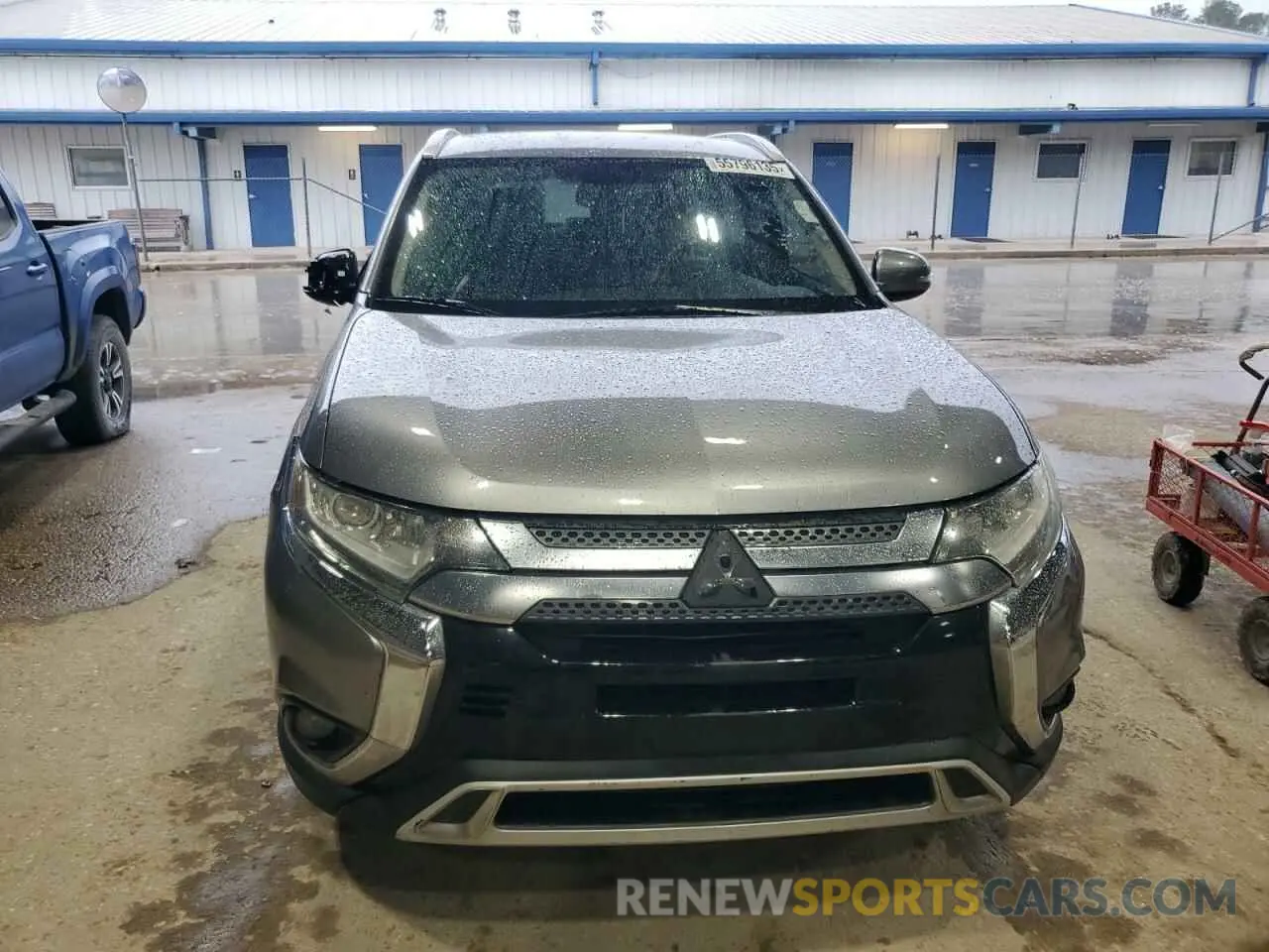 5 Photograph of a damaged car JA4AZ3A3XKZ026800 MITSUBISHI OUTLANDER 2019