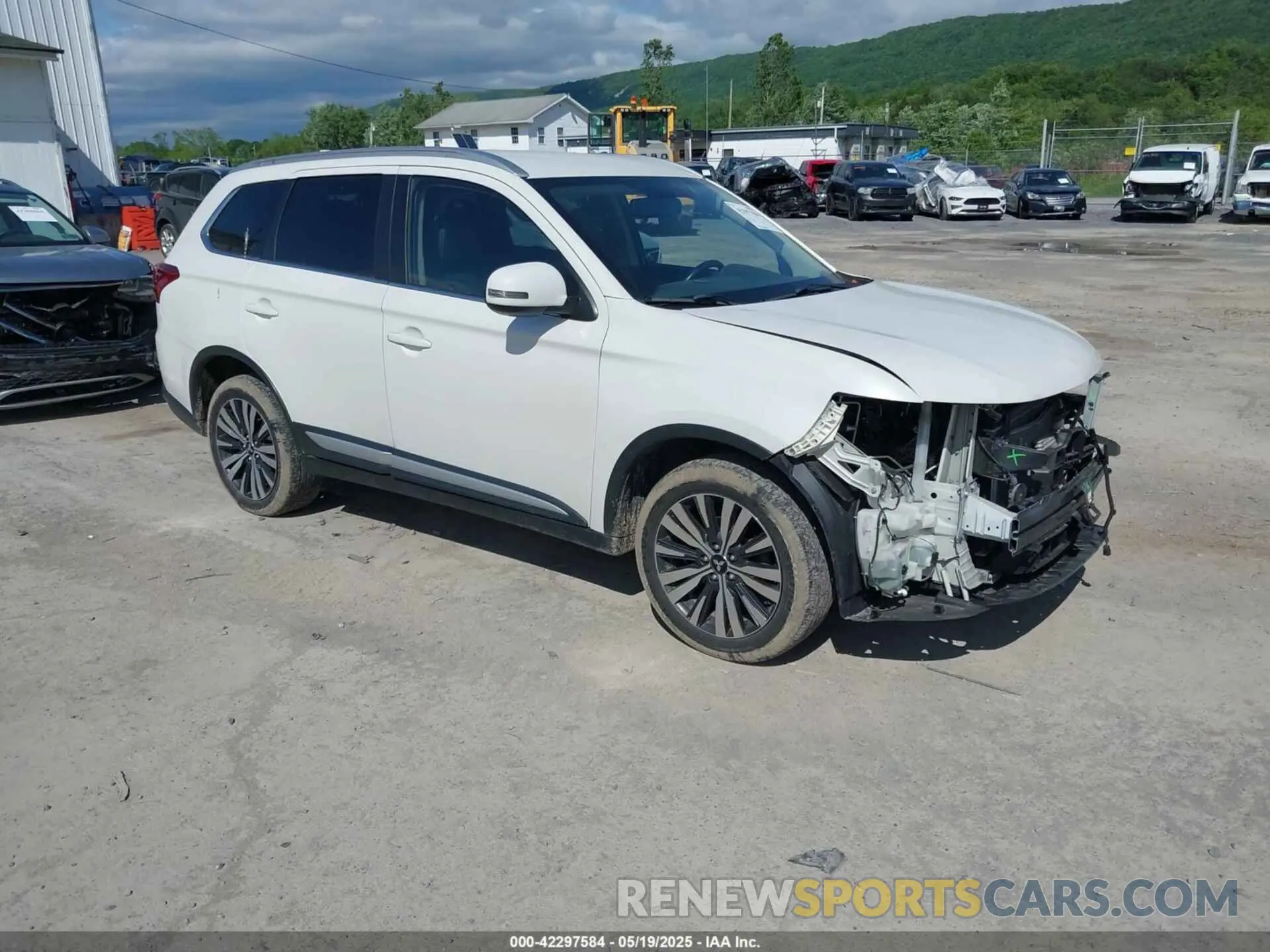 1 Photograph of a damaged car JA4AZ3A3XKZ036453 MITSUBISHI OUTLANDER 2019