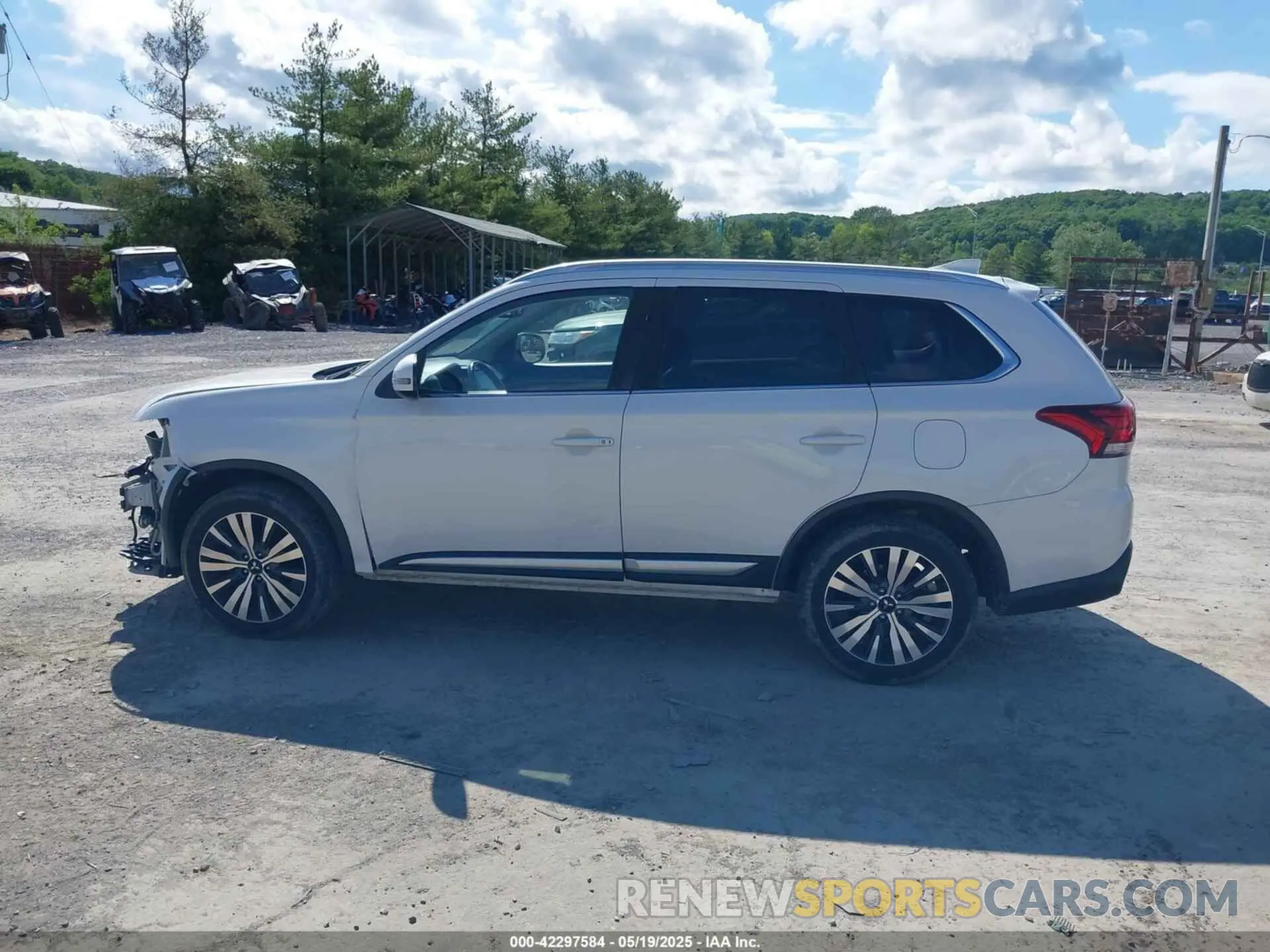 14 Photograph of a damaged car JA4AZ3A3XKZ036453 MITSUBISHI OUTLANDER 2019