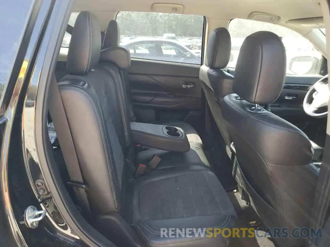 11 Photograph of a damaged car JA4AZ3A3XKZ042771 MITSUBISHI OUTLANDER 2019