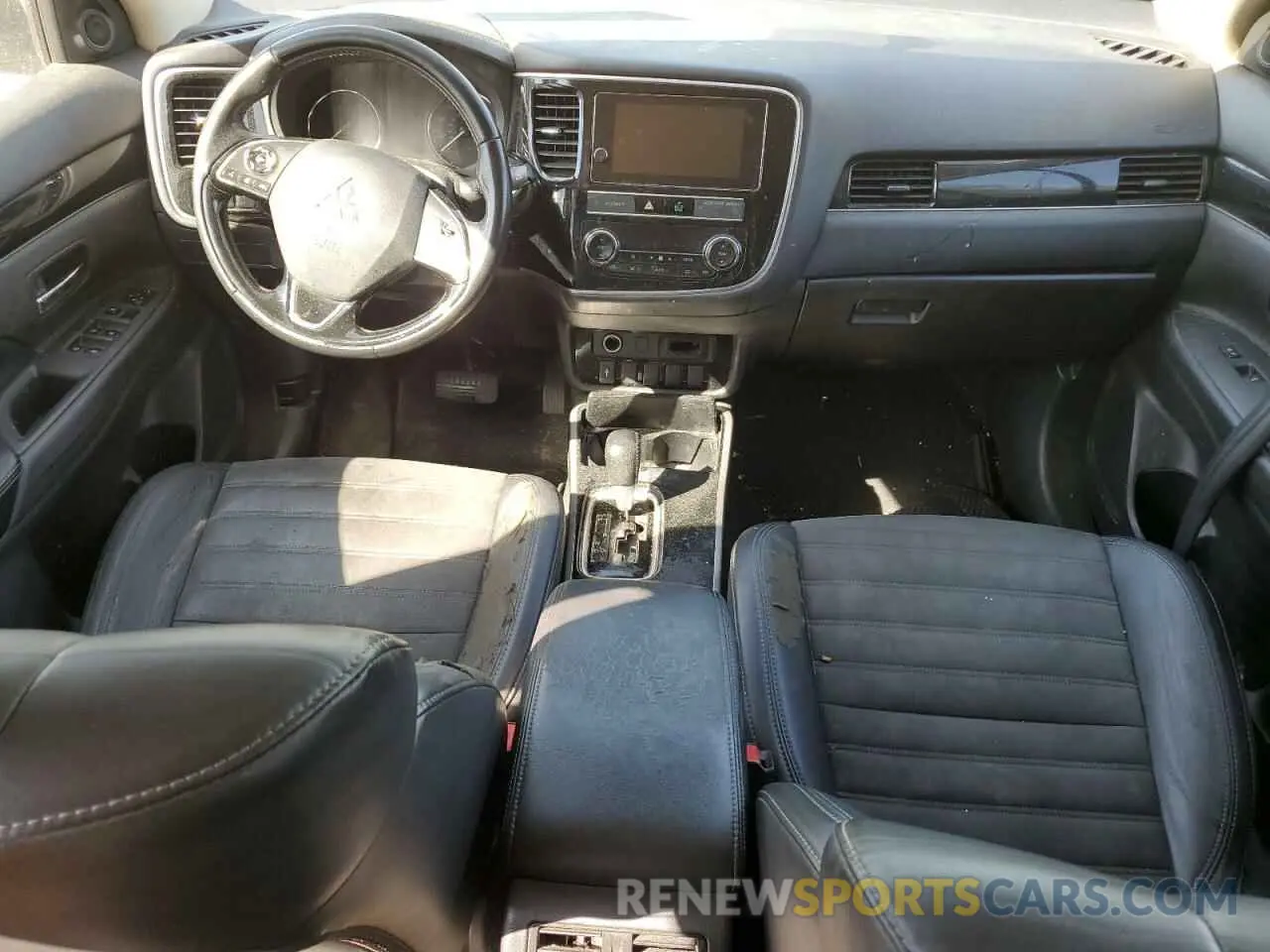 8 Photograph of a damaged car JA4AZ3A3XKZ042771 MITSUBISHI OUTLANDER 2019
