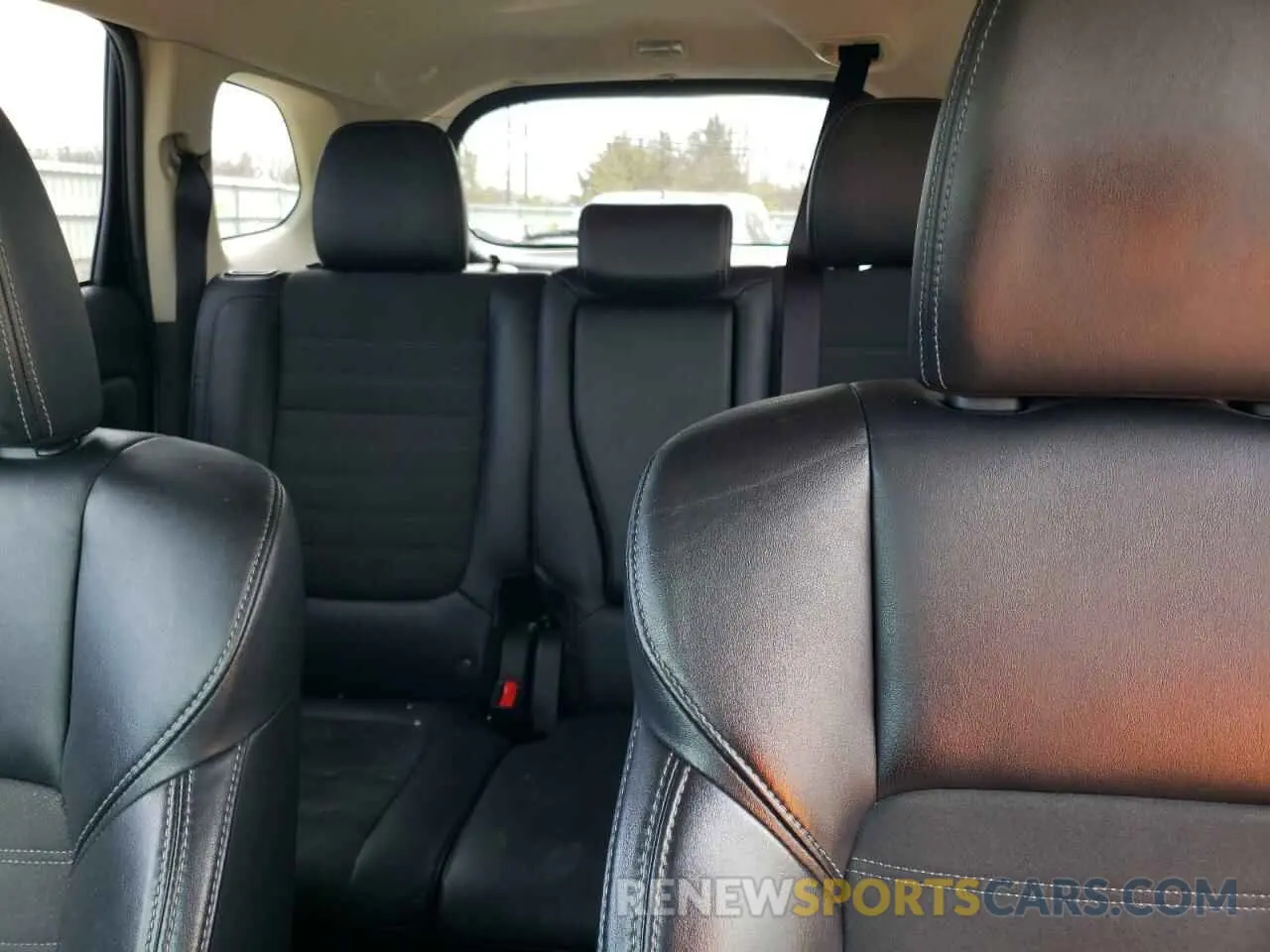 10 Photograph of a damaged car JA4AZ3A3XKZ053804 MITSUBISHI OUTLANDER 2019