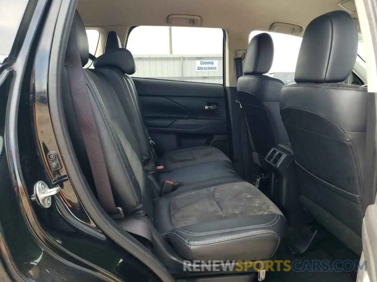 11 Photograph of a damaged car JA4AZ3A3XKZ053804 MITSUBISHI OUTLANDER 2019