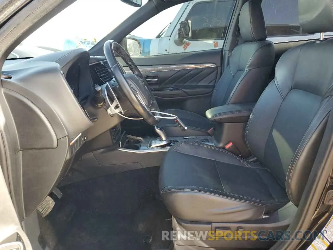 7 Photograph of a damaged car JA4J24A53KZ052294 MITSUBISHI OUTLANDER 2019