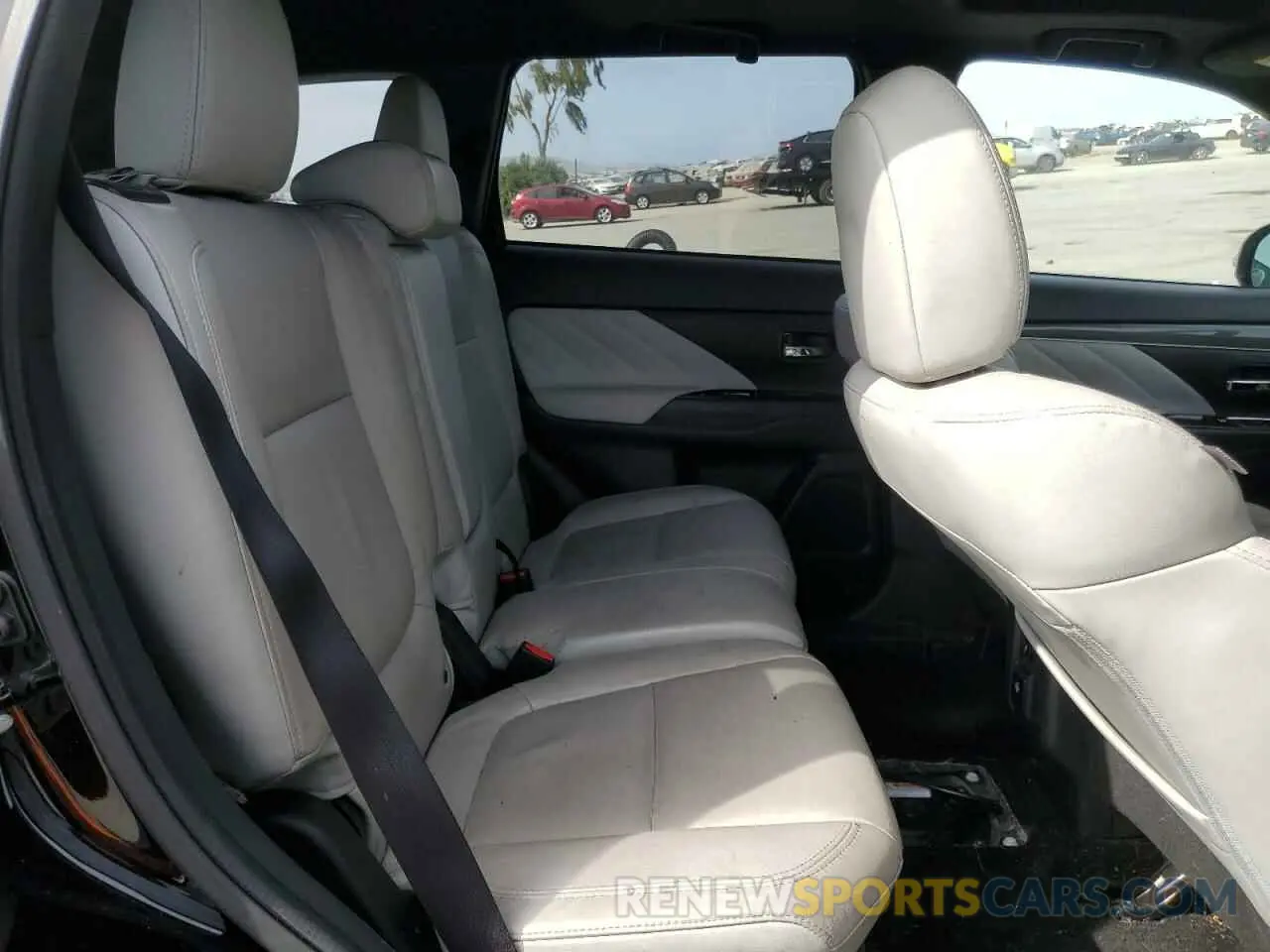10 Photograph of a damaged car JA4J24A5XKZ051093 MITSUBISHI OUTLANDER 2019