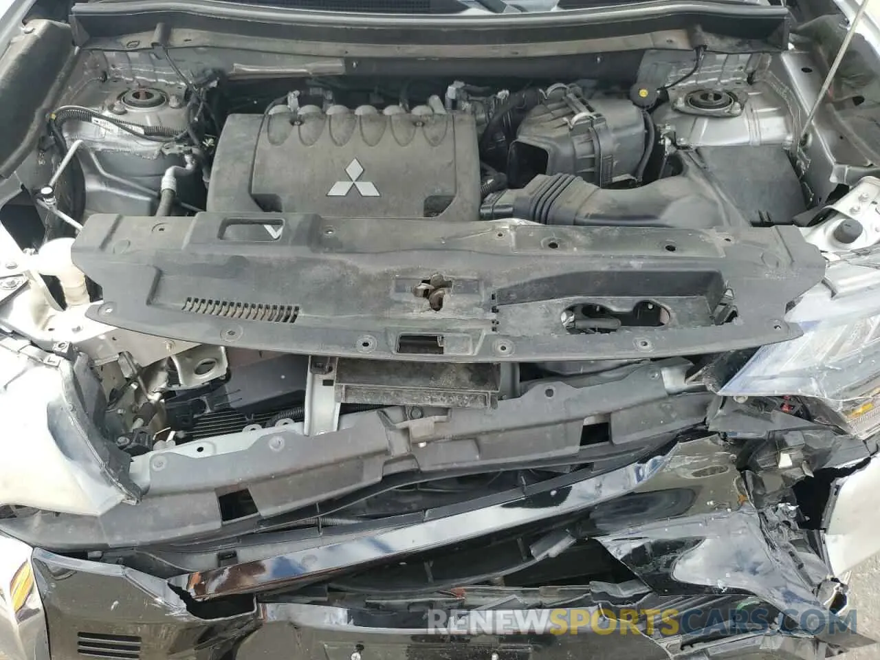 14 Photograph of a damaged car JA4JZ4AX1KZ009280 MITSUBISHI OUTLANDER 2019