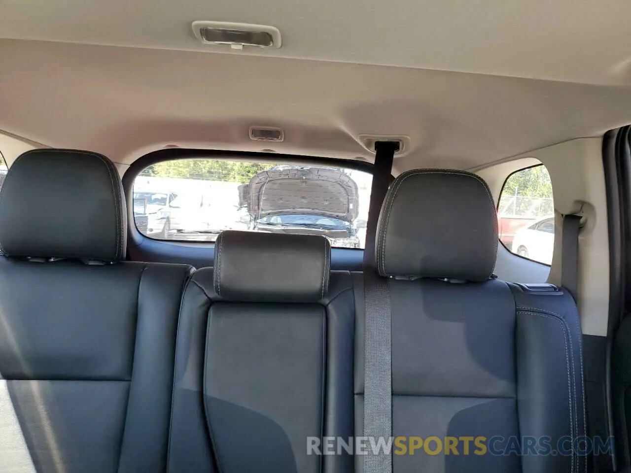 10 Photograph of a damaged car JA4JZ4AX5KZ038426 MITSUBISHI OUTLANDER 2019