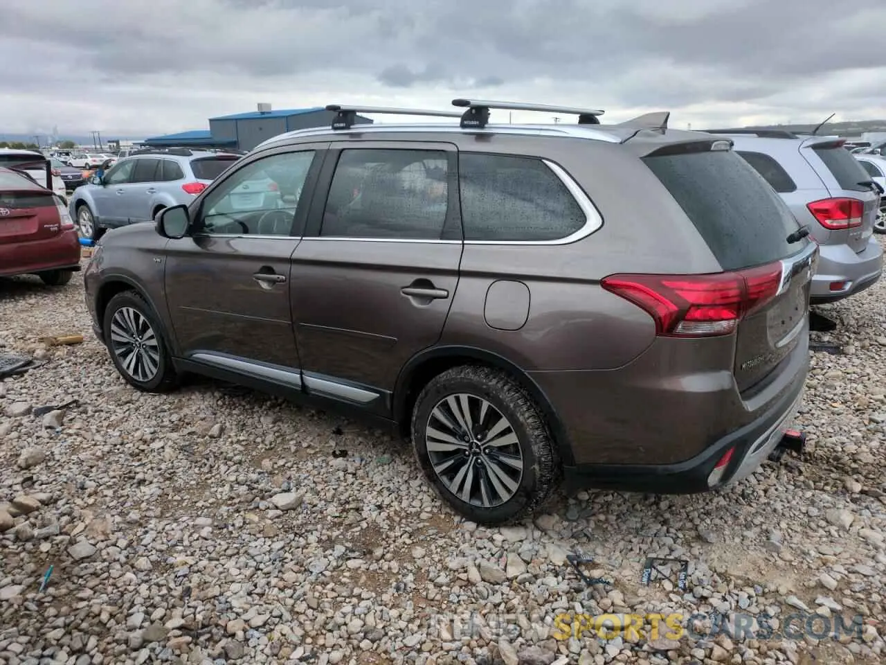 2 Photograph of a damaged car JA4JZ4AX6KZ009811 MITSUBISHI OUTLANDER 2019