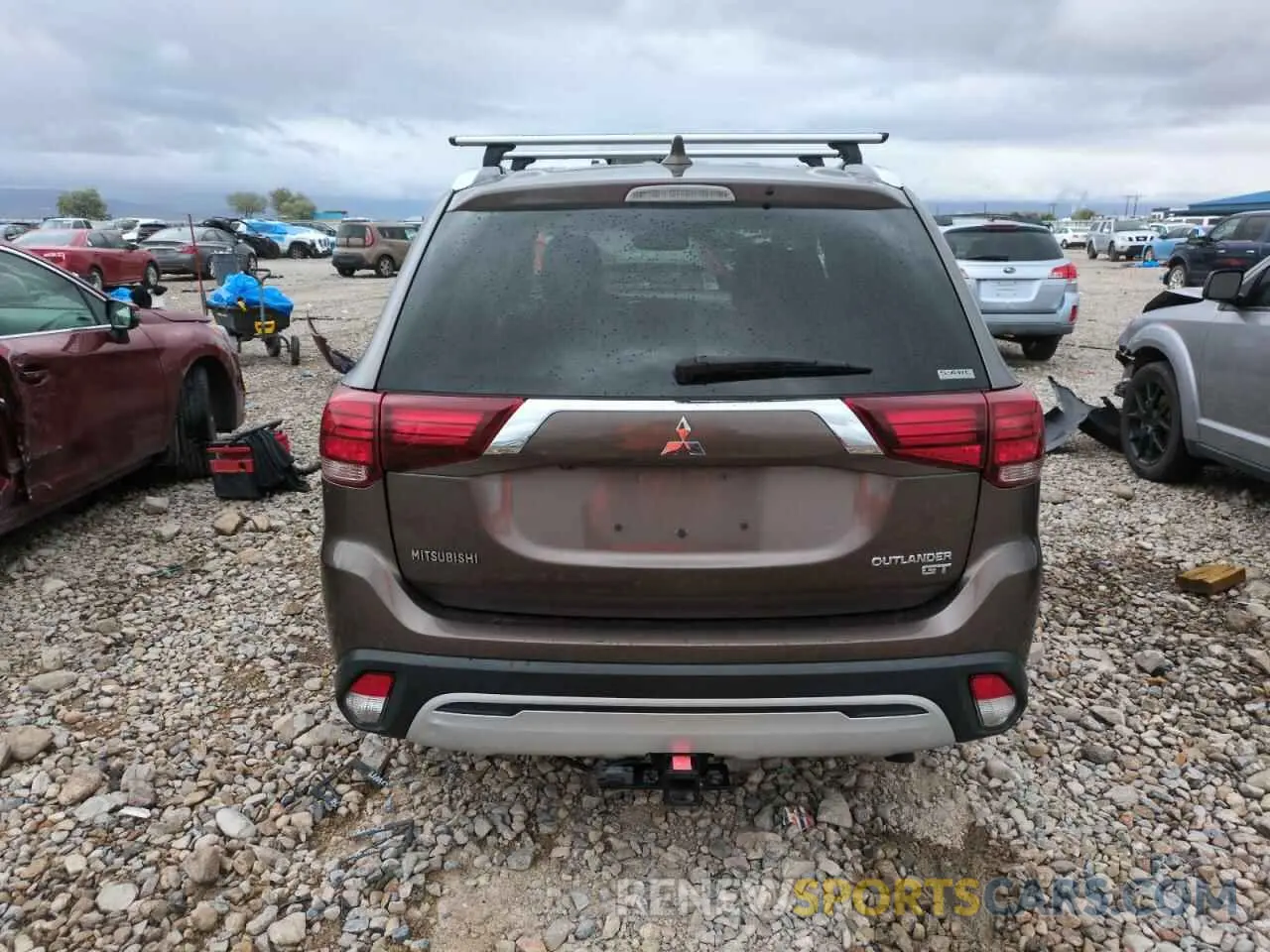6 Photograph of a damaged car JA4JZ4AX6KZ009811 MITSUBISHI OUTLANDER 2019