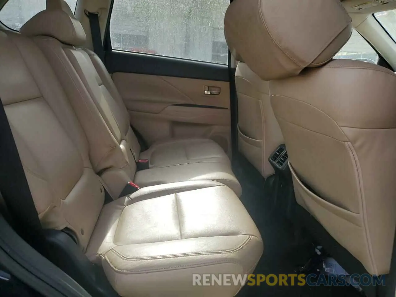11 Photograph of a damaged car JA4JZ4AX8KZ010104 MITSUBISHI OUTLANDER 2019