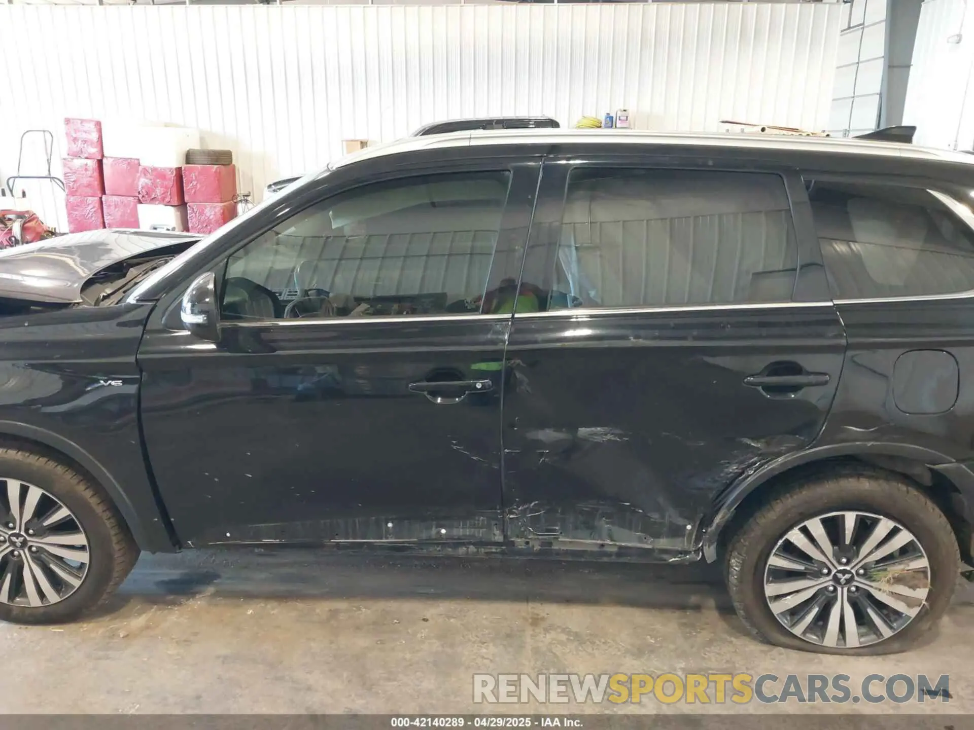 15 Photograph of a damaged car JA4JZ4AX8KZ010667 MITSUBISHI OUTLANDER 2019