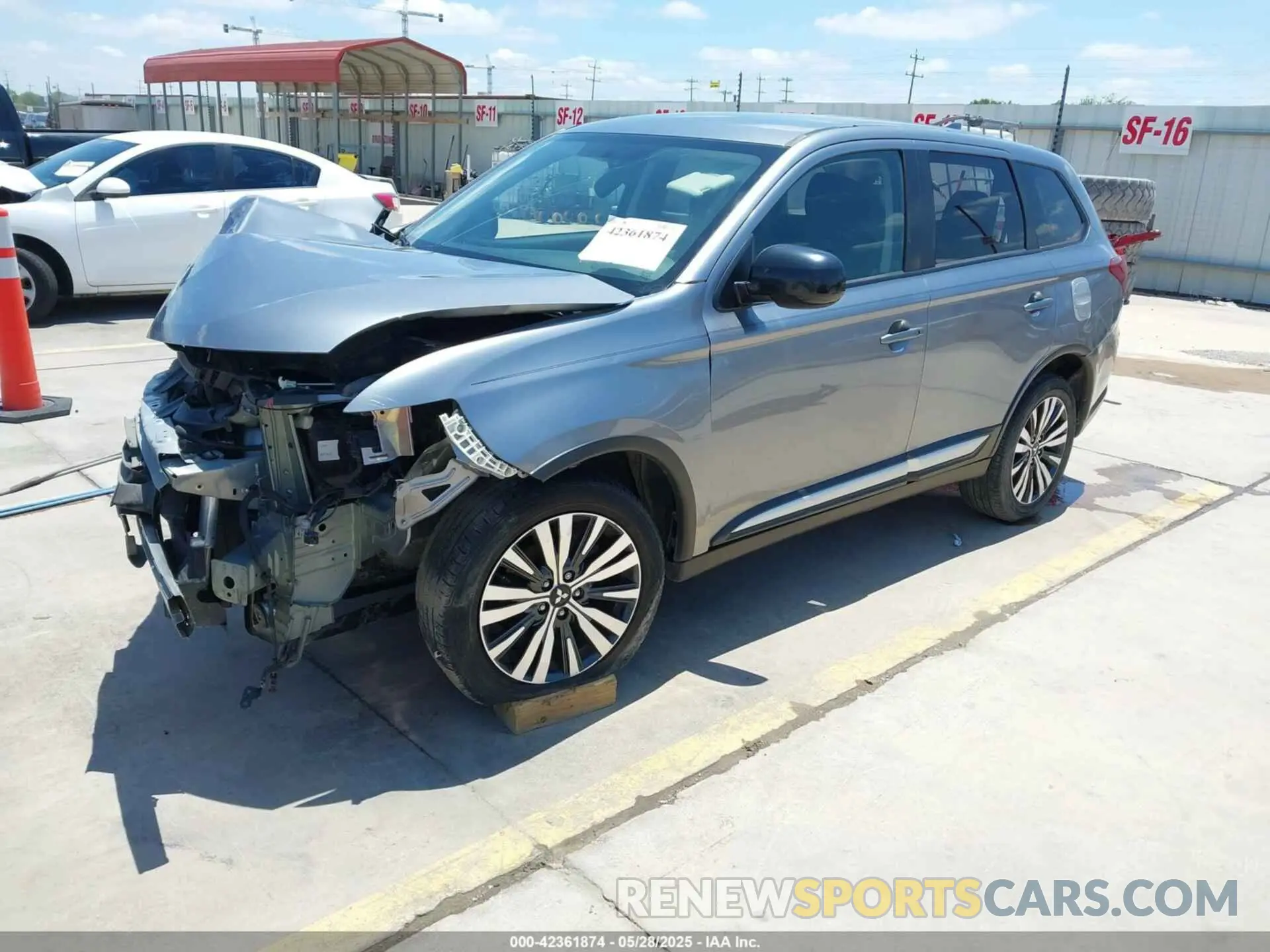 2 Photograph of a damaged car JA4AD2A30LZ004329 MITSUBISHI OUTLANDER 2020