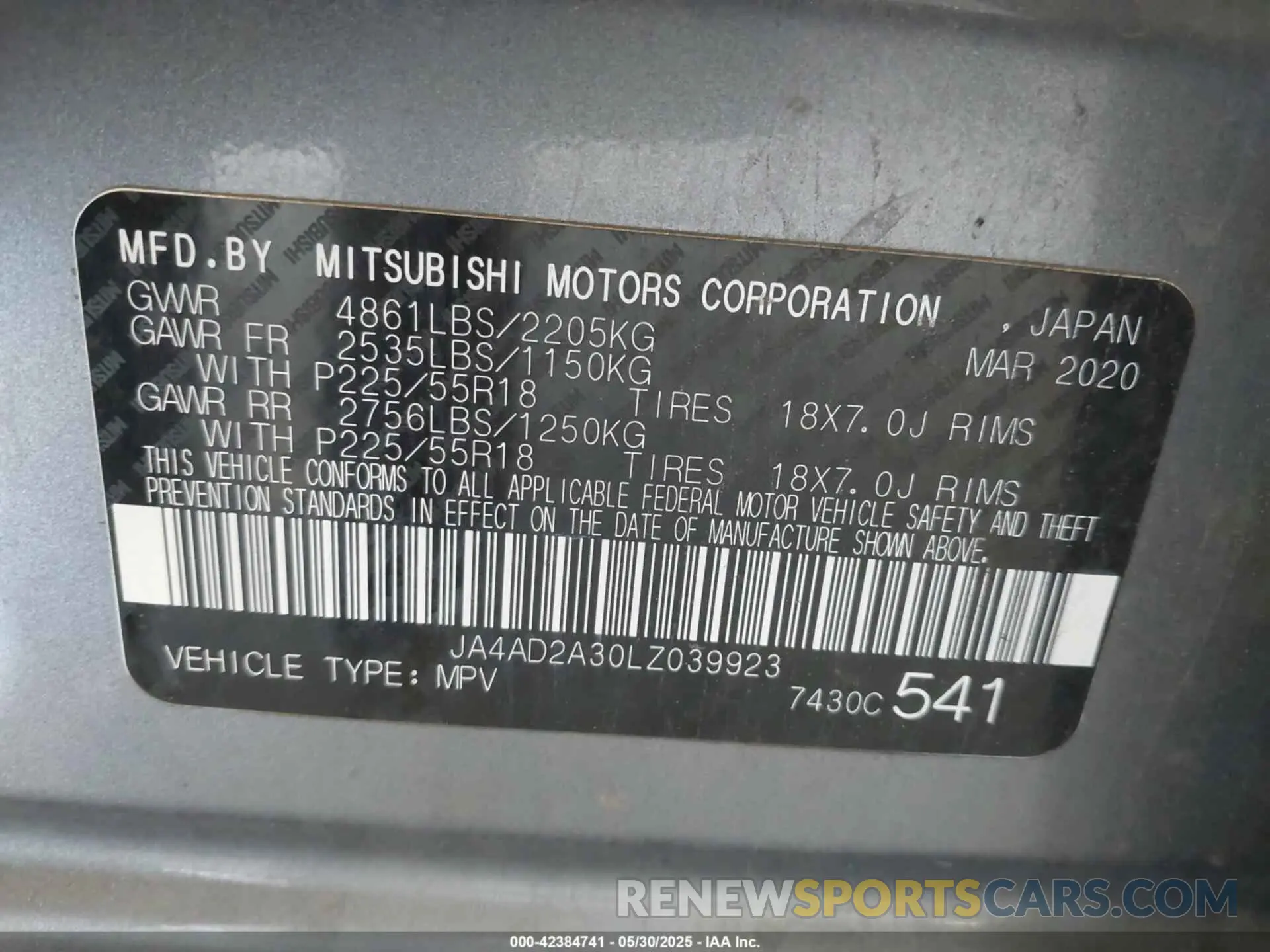 9 Photograph of a damaged car JA4AD2A30LZ039923 MITSUBISHI OUTLANDER 2020