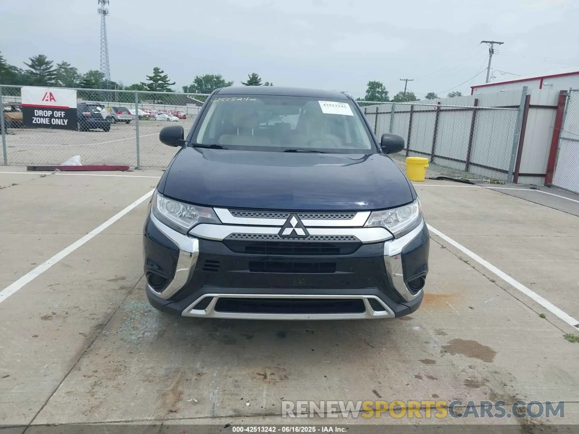 13 Photograph of a damaged car JA4AD2A32LZ013274 MITSUBISHI OUTLANDER 2020