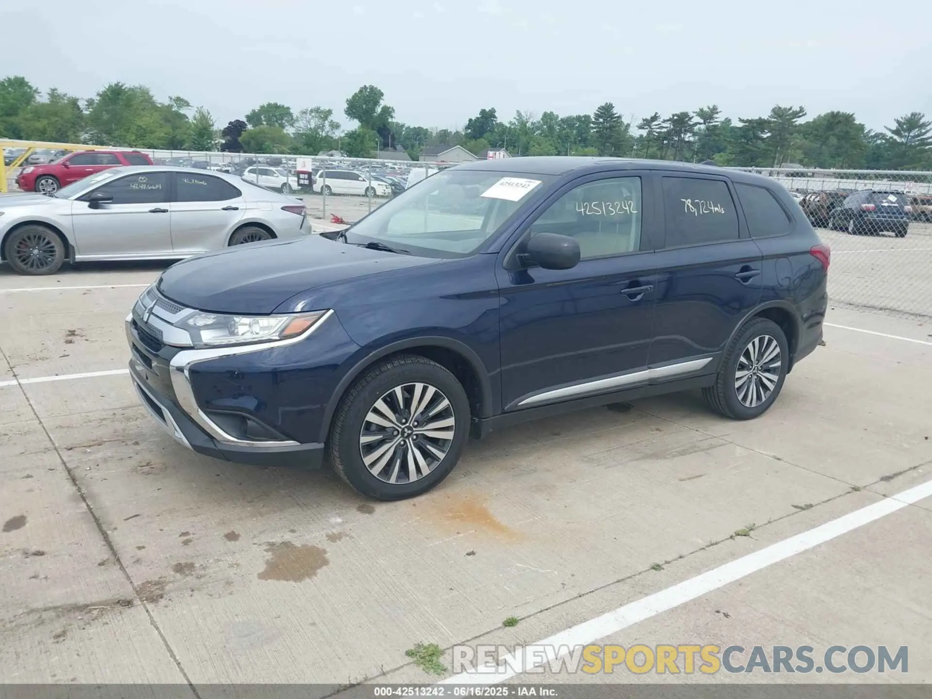 2 Photograph of a damaged car JA4AD2A32LZ013274 MITSUBISHI OUTLANDER 2020