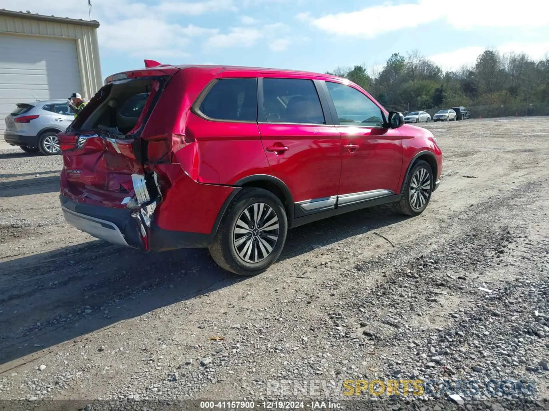 4 Photograph of a damaged car JA4AD2A32LZ014683 MITSUBISHI OUTLANDER 2020