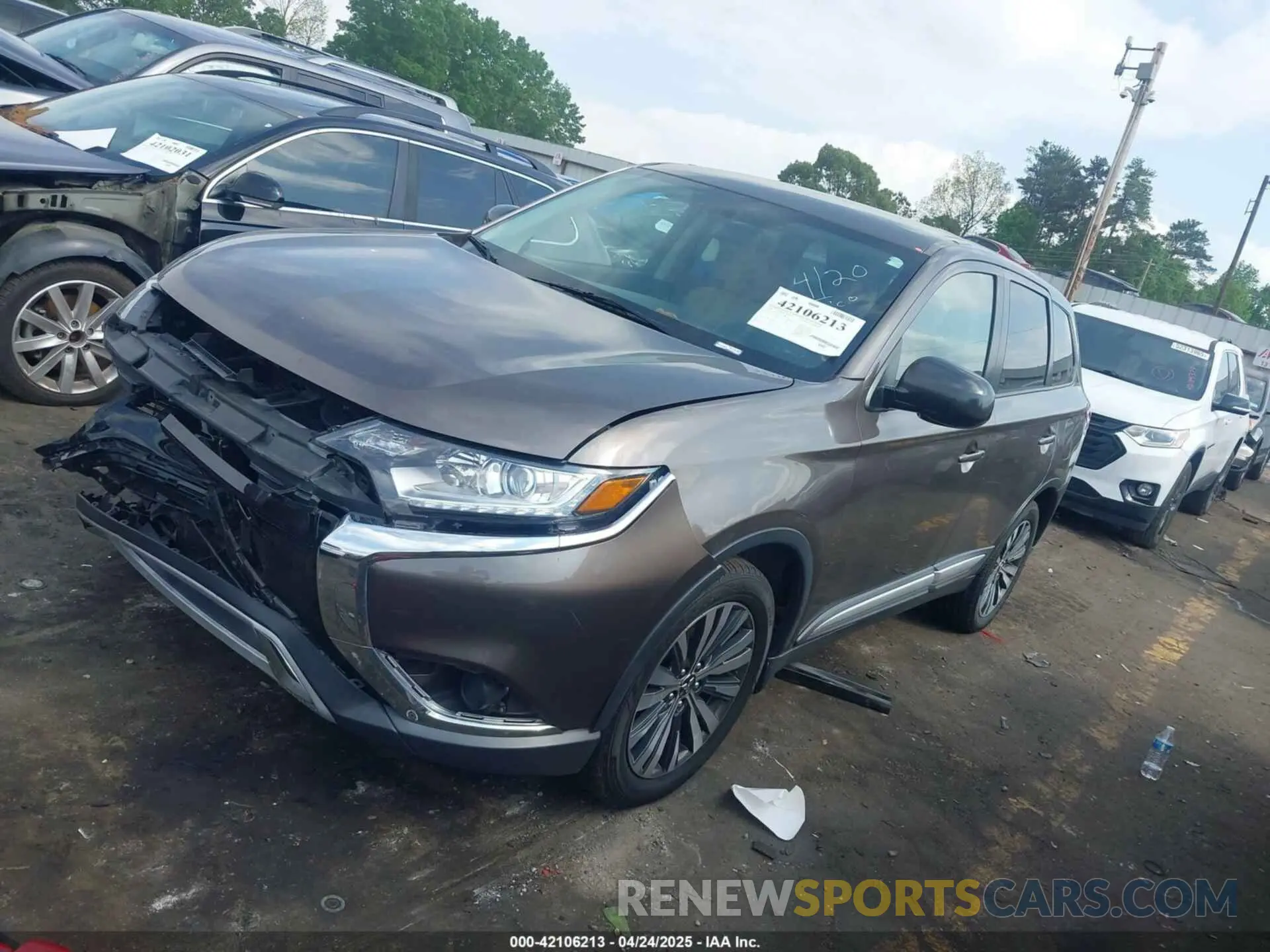2 Photograph of a damaged car JA4AD2A32LZ038644 MITSUBISHI OUTLANDER 2020
