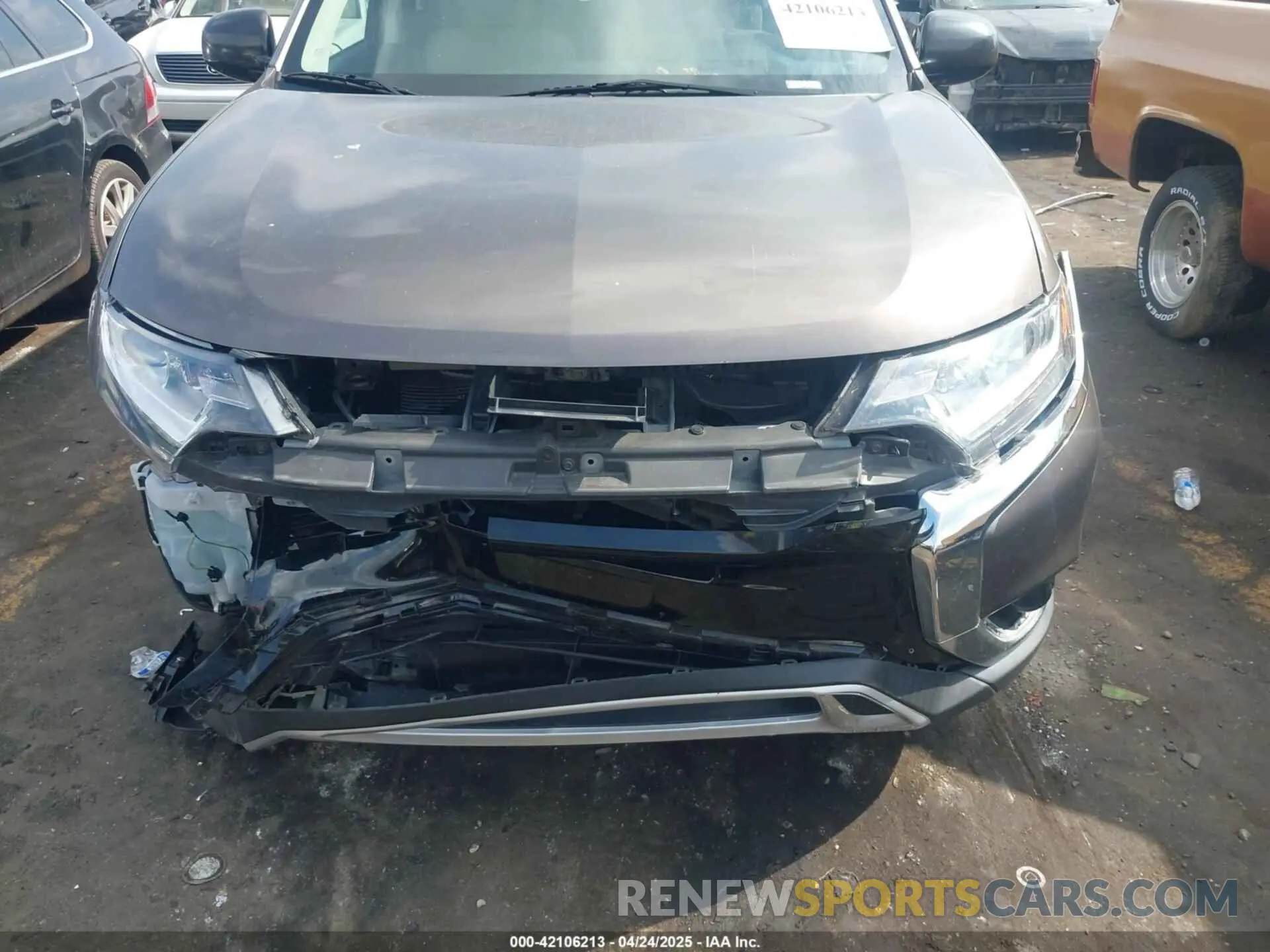 6 Photograph of a damaged car JA4AD2A32LZ038644 MITSUBISHI OUTLANDER 2020