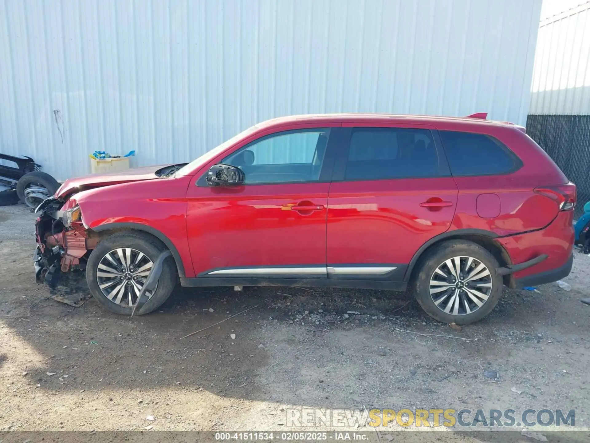 14 Photograph of a damaged car JA4AD2A32LZ040023 MITSUBISHI OUTLANDER 2020