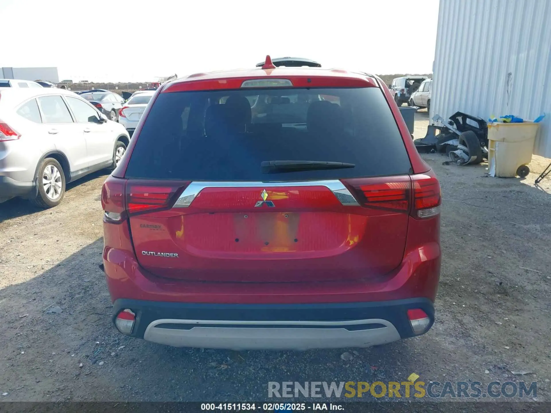 16 Photograph of a damaged car JA4AD2A32LZ040023 MITSUBISHI OUTLANDER 2020