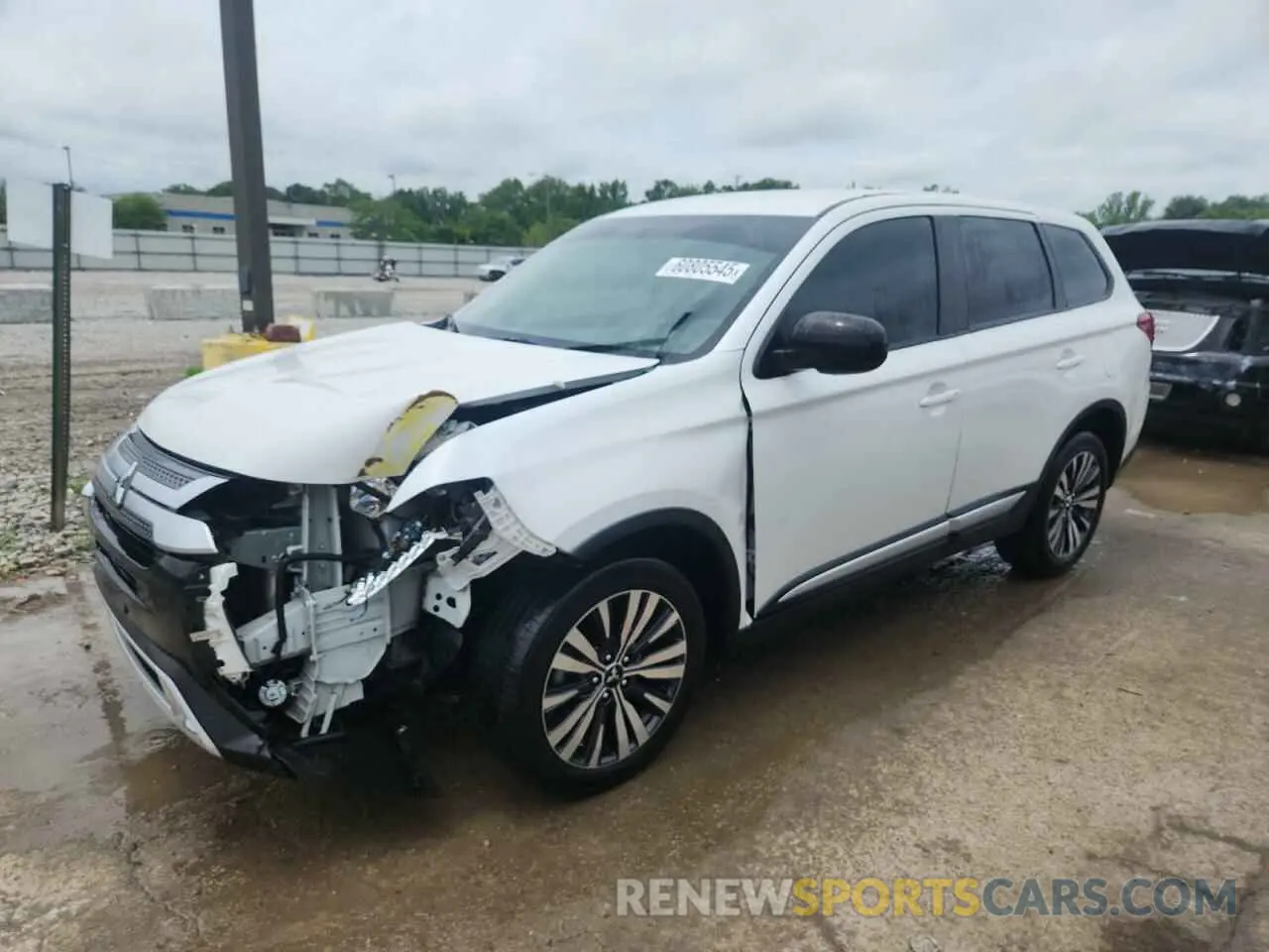 1 Photograph of a damaged car JA4AD2A32LZ046985 MITSUBISHI OUTLANDER 2020