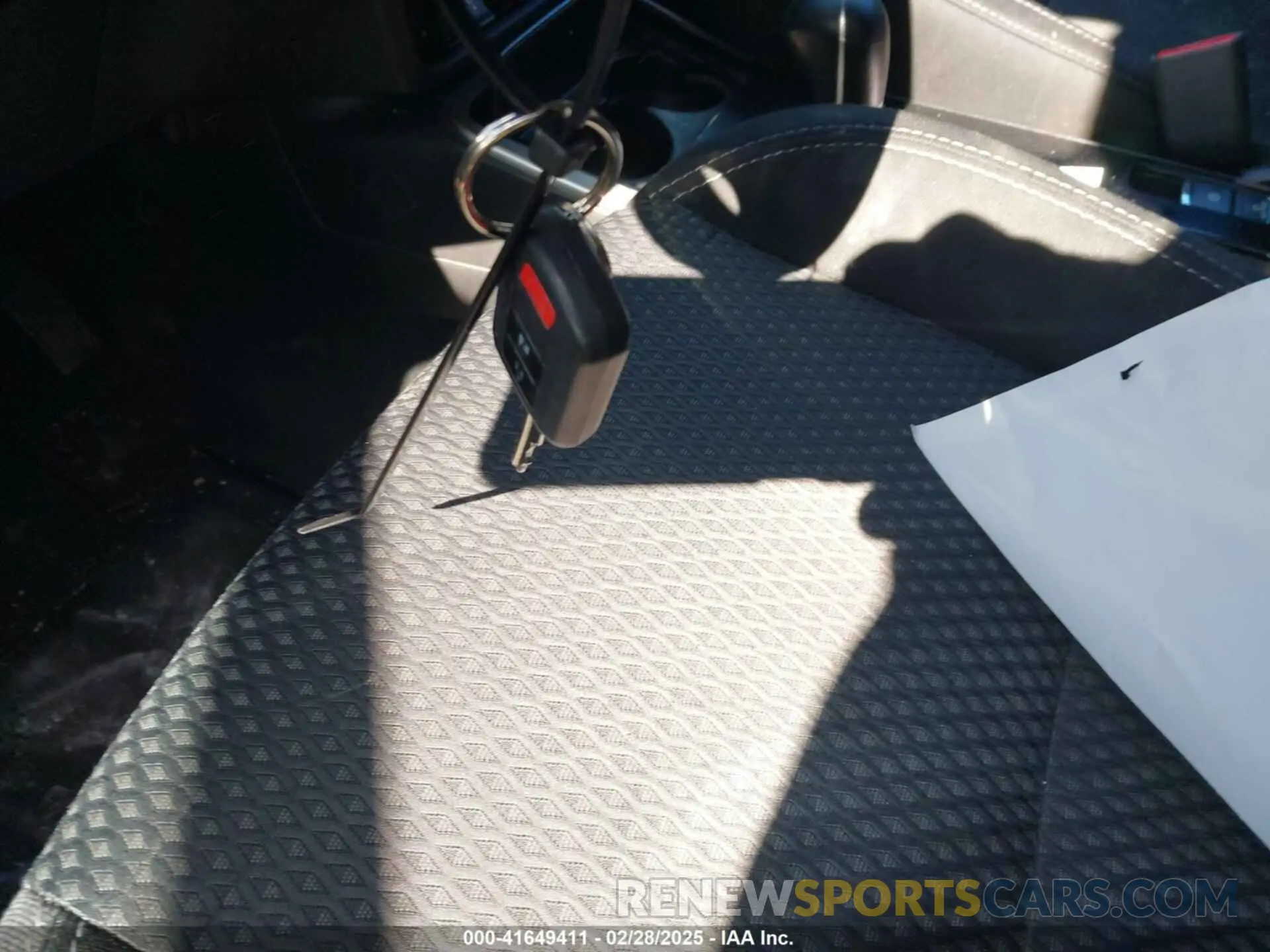 11 Photograph of a damaged car JA4AD2A33LZ044887 MITSUBISHI OUTLANDER 2020