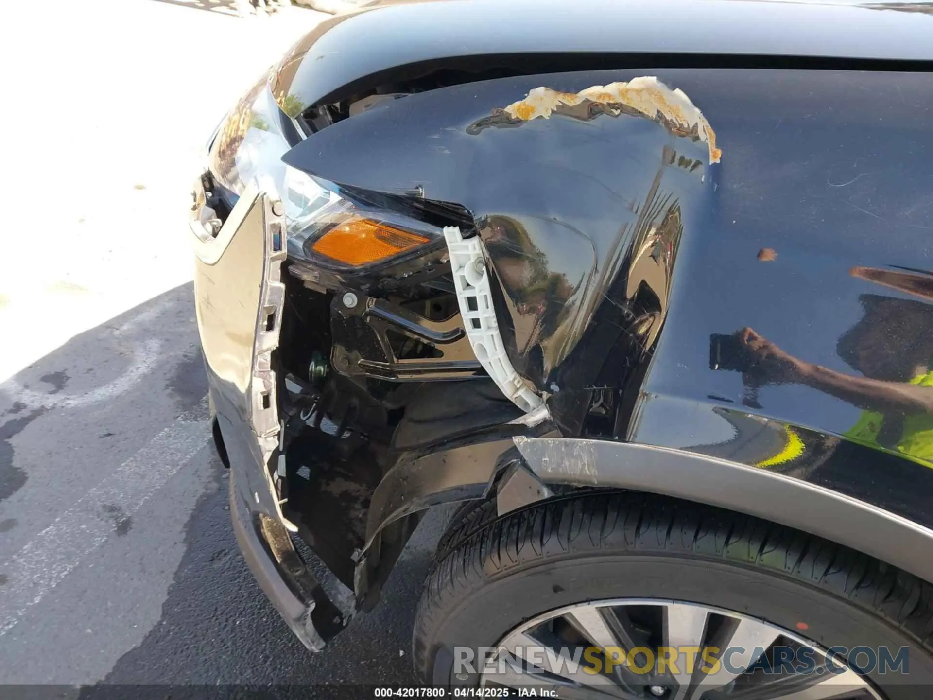 6 Photograph of a damaged car JA4AD2A35LJ001182 MITSUBISHI OUTLANDER 2020