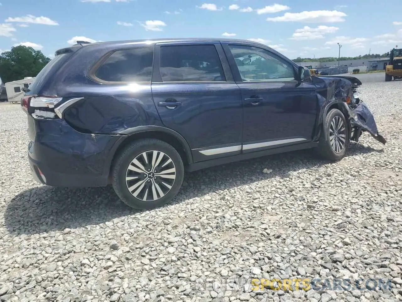 3 Photograph of a damaged car JA4AD2A36LZ010927 MITSUBISHI OUTLANDER 2020