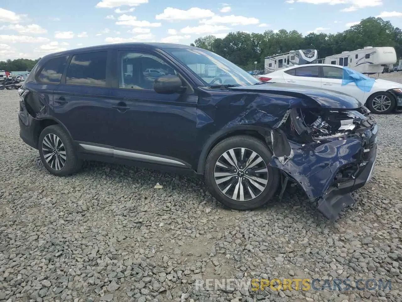 4 Photograph of a damaged car JA4AD2A36LZ010927 MITSUBISHI OUTLANDER 2020