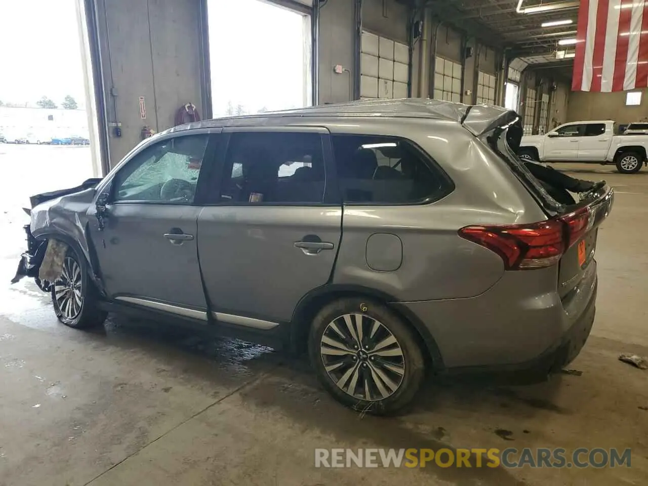 2 Photograph of a damaged car JA4AD2A36LZ047072 MITSUBISHI OUTLANDER 2020
