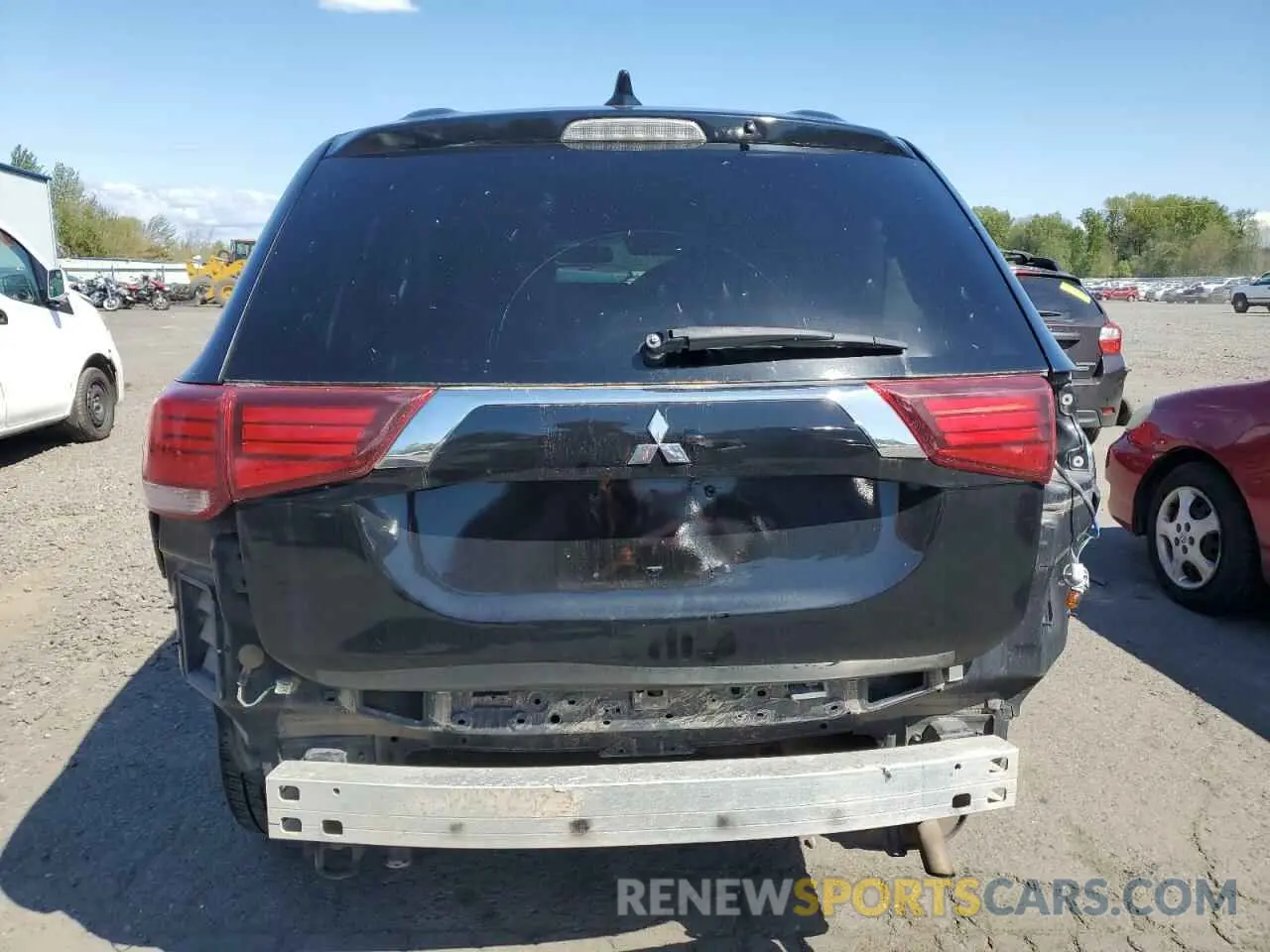 6 Photograph of a damaged car JA4AD2A38LZ048059 MITSUBISHI OUTLANDER 2020