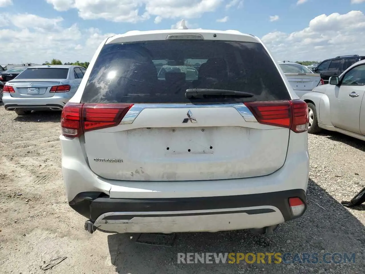 6 Photograph of a damaged car JA4AD2A39LZ048751 MITSUBISHI OUTLANDER 2020