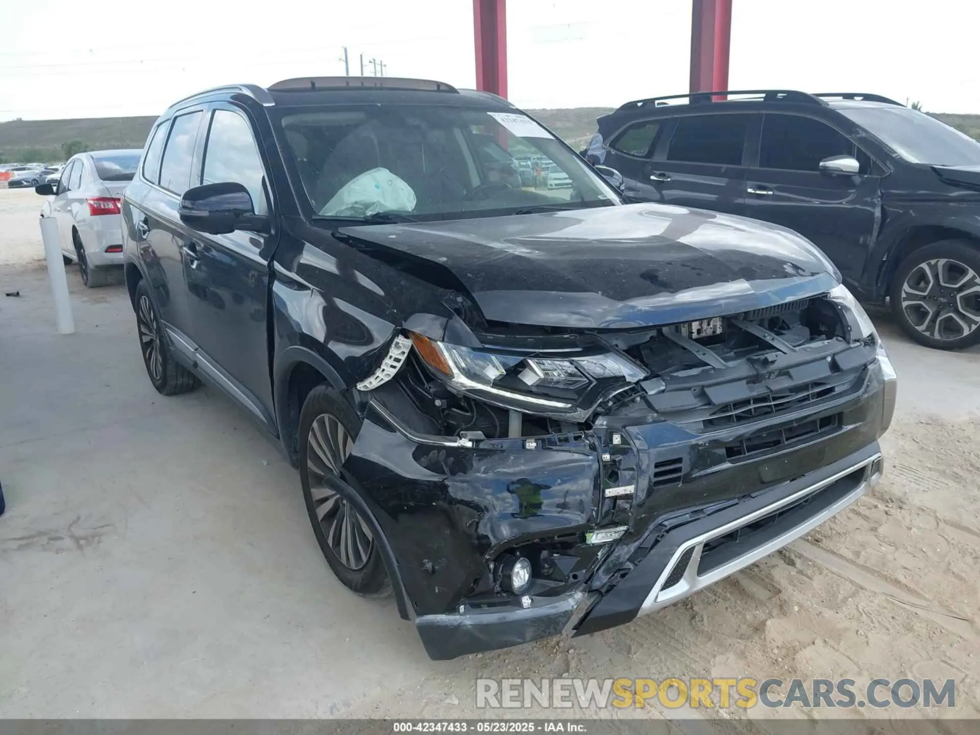 1 Photograph of a damaged car JA4AD3A30LZ003073 MITSUBISHI OUTLANDER 2020