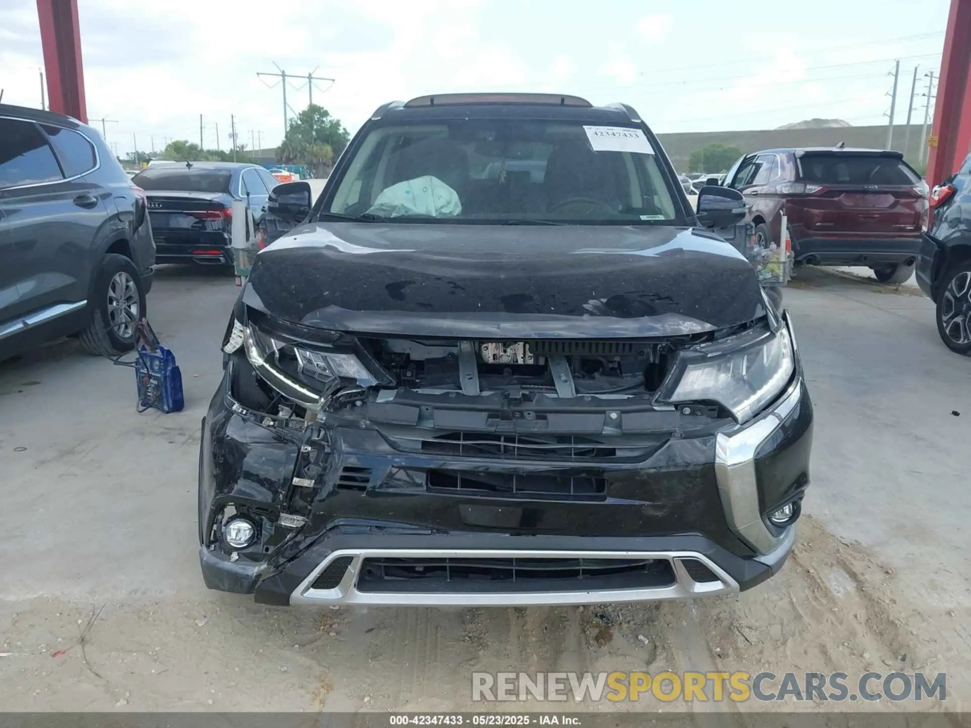 13 Photograph of a damaged car JA4AD3A30LZ003073 MITSUBISHI OUTLANDER 2020