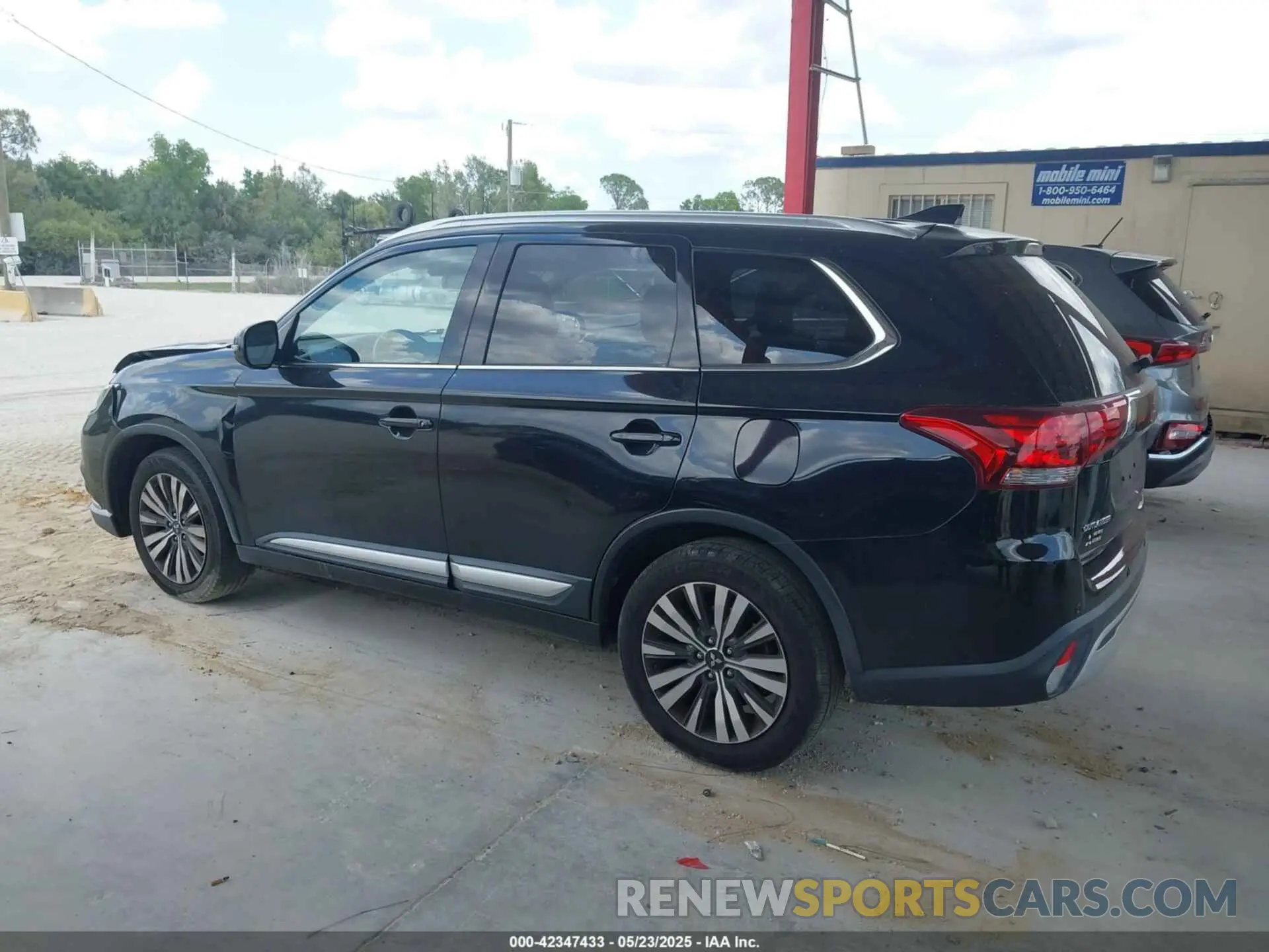 15 Photograph of a damaged car JA4AD3A30LZ003073 MITSUBISHI OUTLANDER 2020