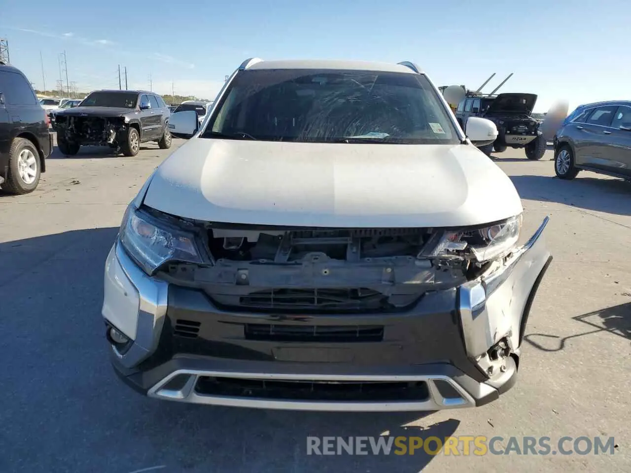 5 Photograph of a damaged car JA4AD3A30LZ006331 MITSUBISHI OUTLANDER 2020