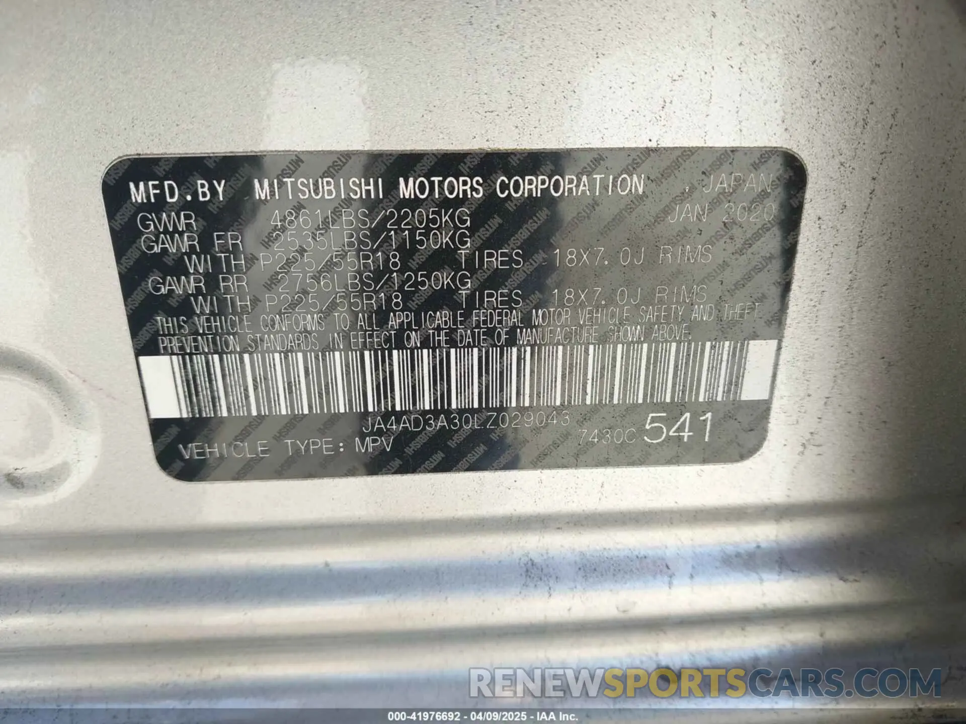9 Photograph of a damaged car JA4AD3A30LZ029043 MITSUBISHI OUTLANDER 2020