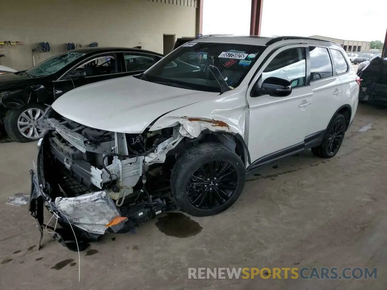 1 Photograph of a damaged car JA4AD3A30LZ039104 MITSUBISHI OUTLANDER 2020