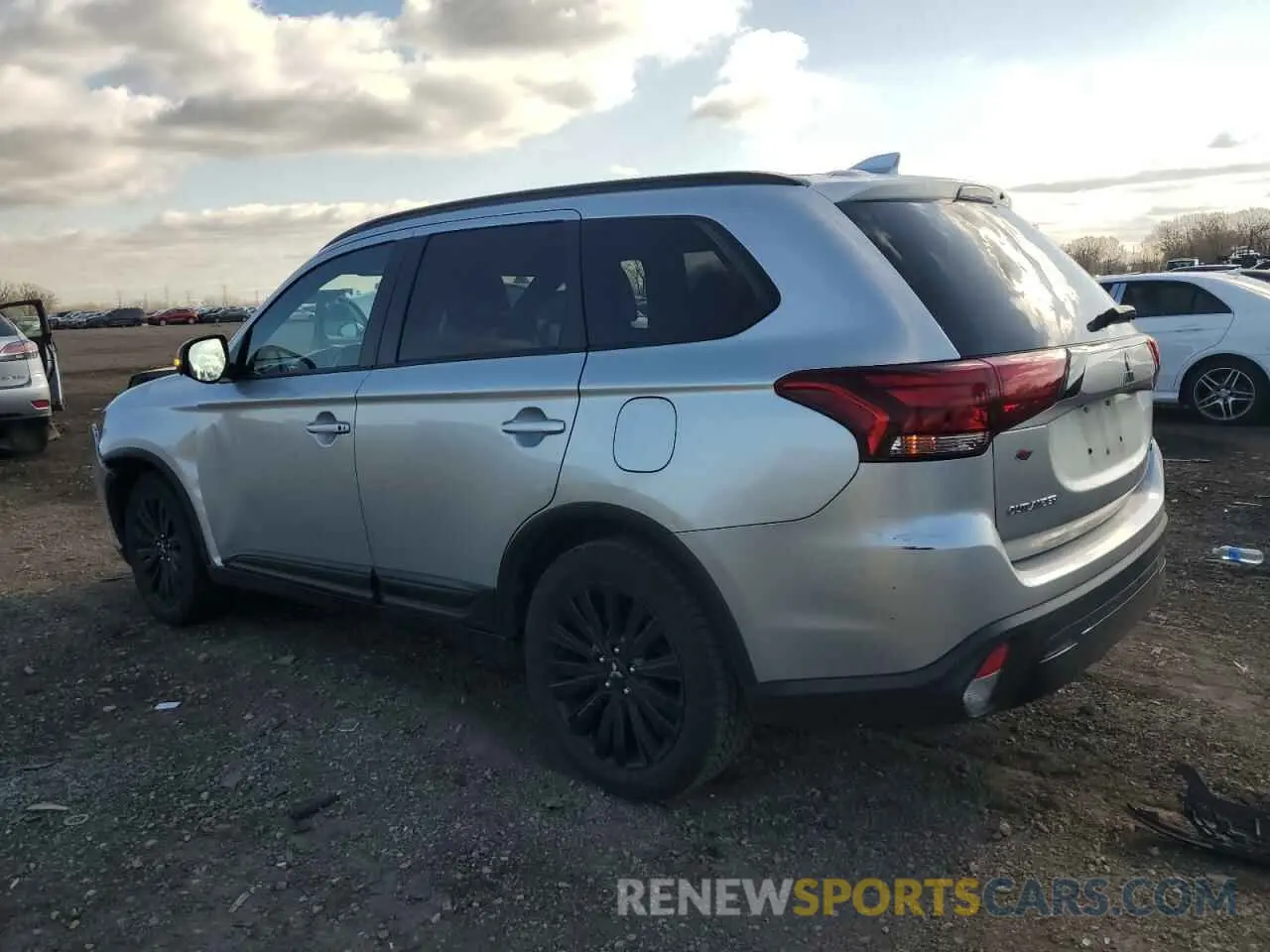 2 Photograph of a damaged car JA4AD3A30LZ040995 MITSUBISHI OUTLANDER 2020