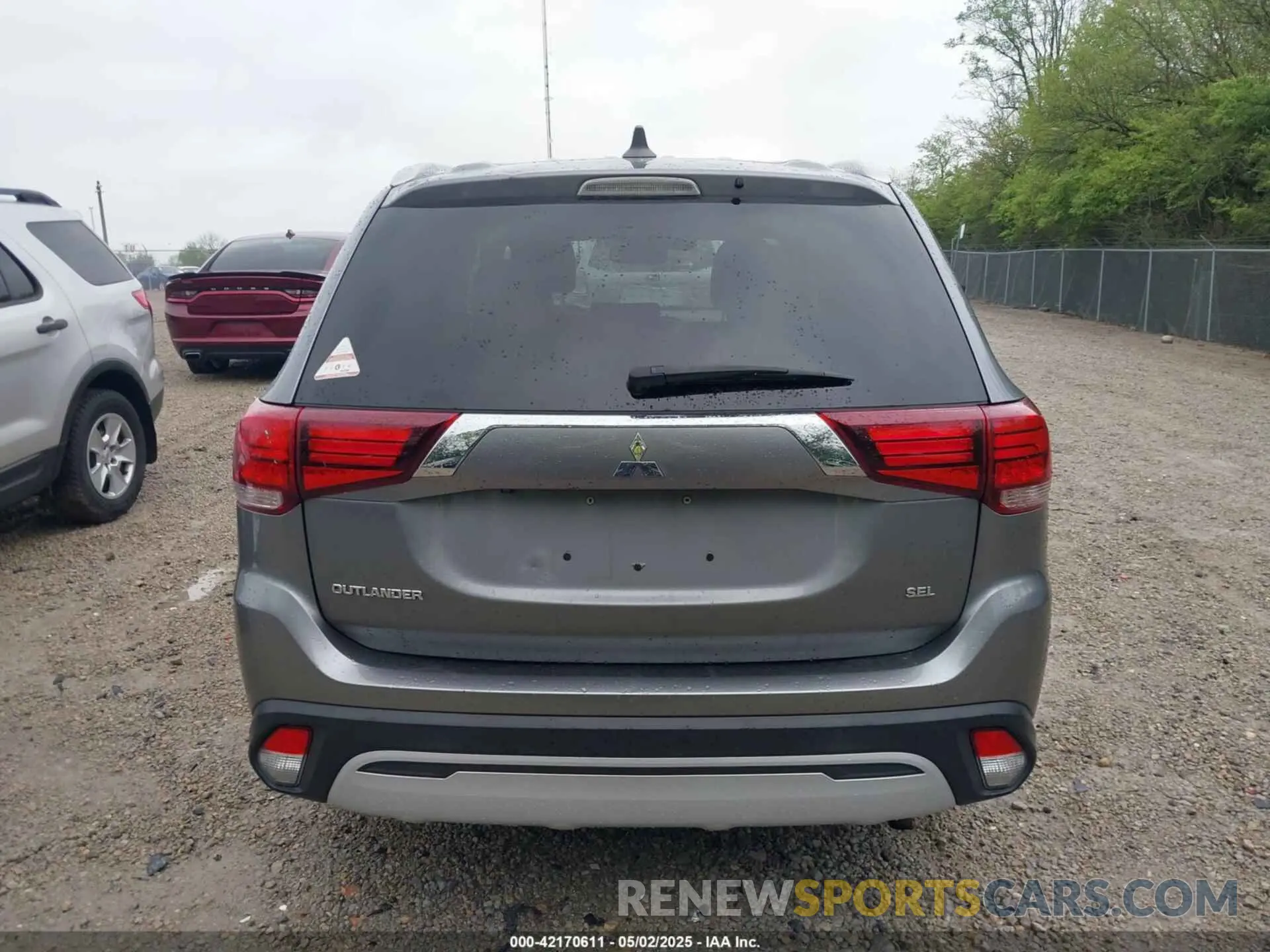 16 Photograph of a damaged car JA4AD3A31LJ001086 MITSUBISHI OUTLANDER 2020